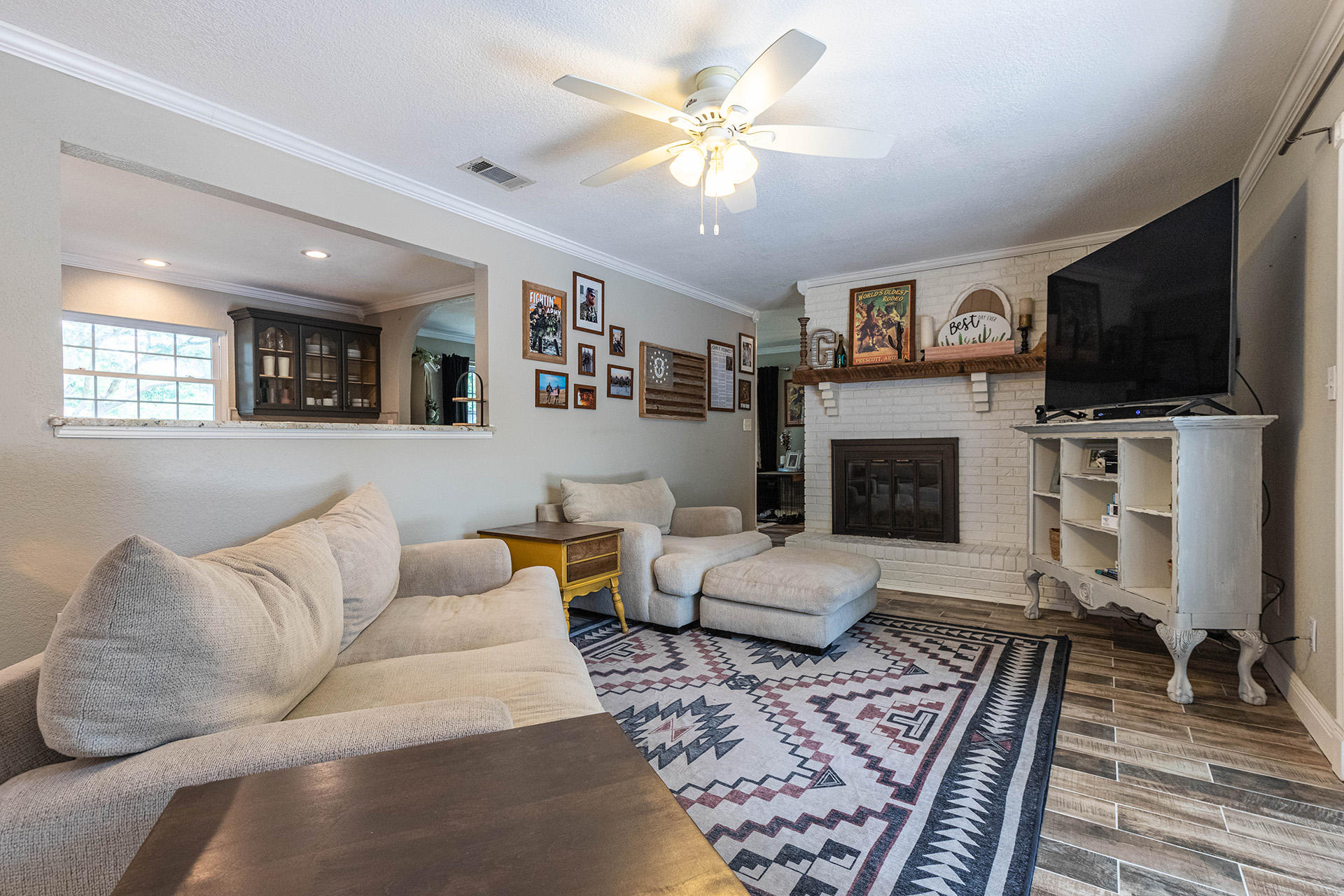 PINEWOOD ESTATES - Residential