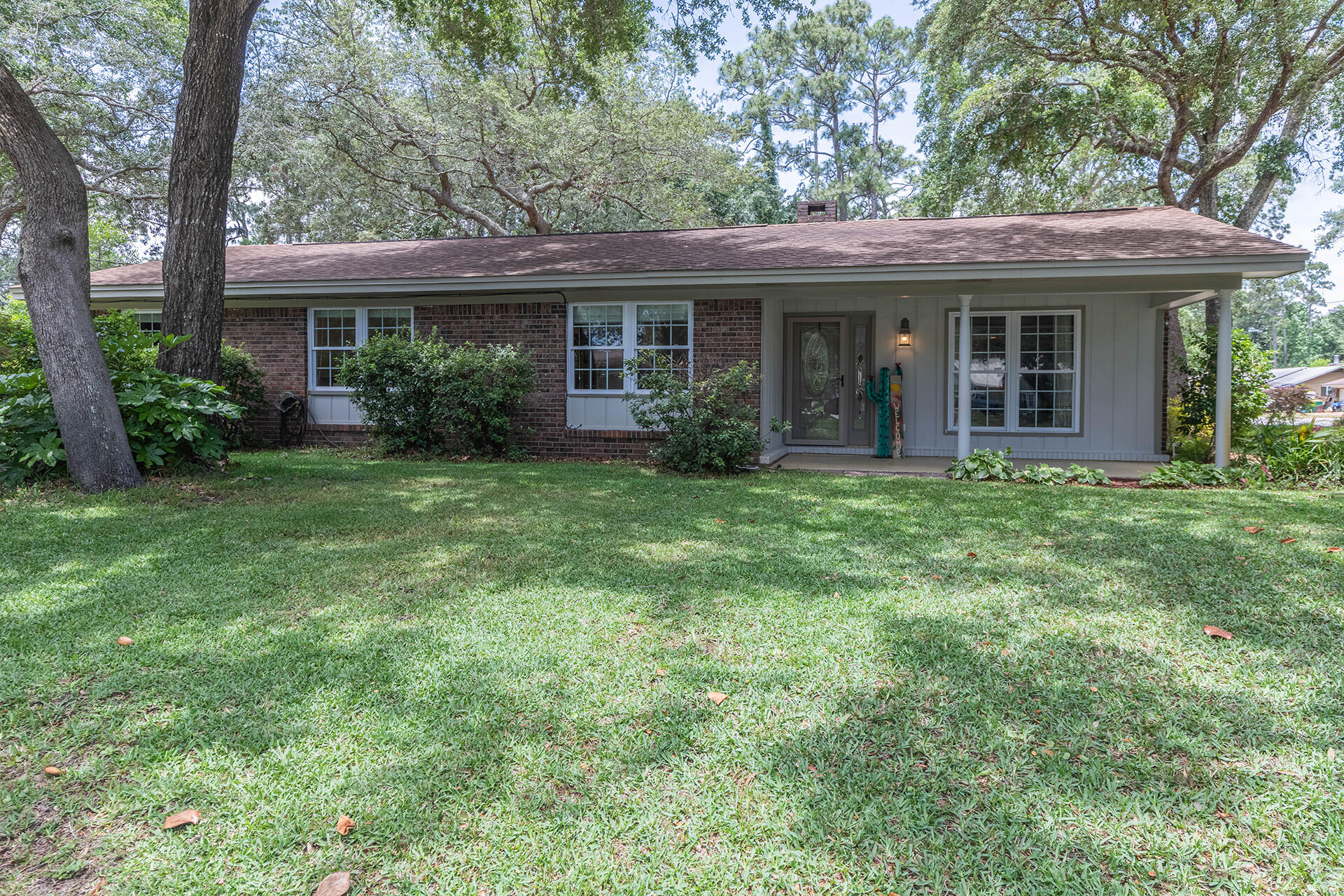 PINEWOOD ESTATES - Residential