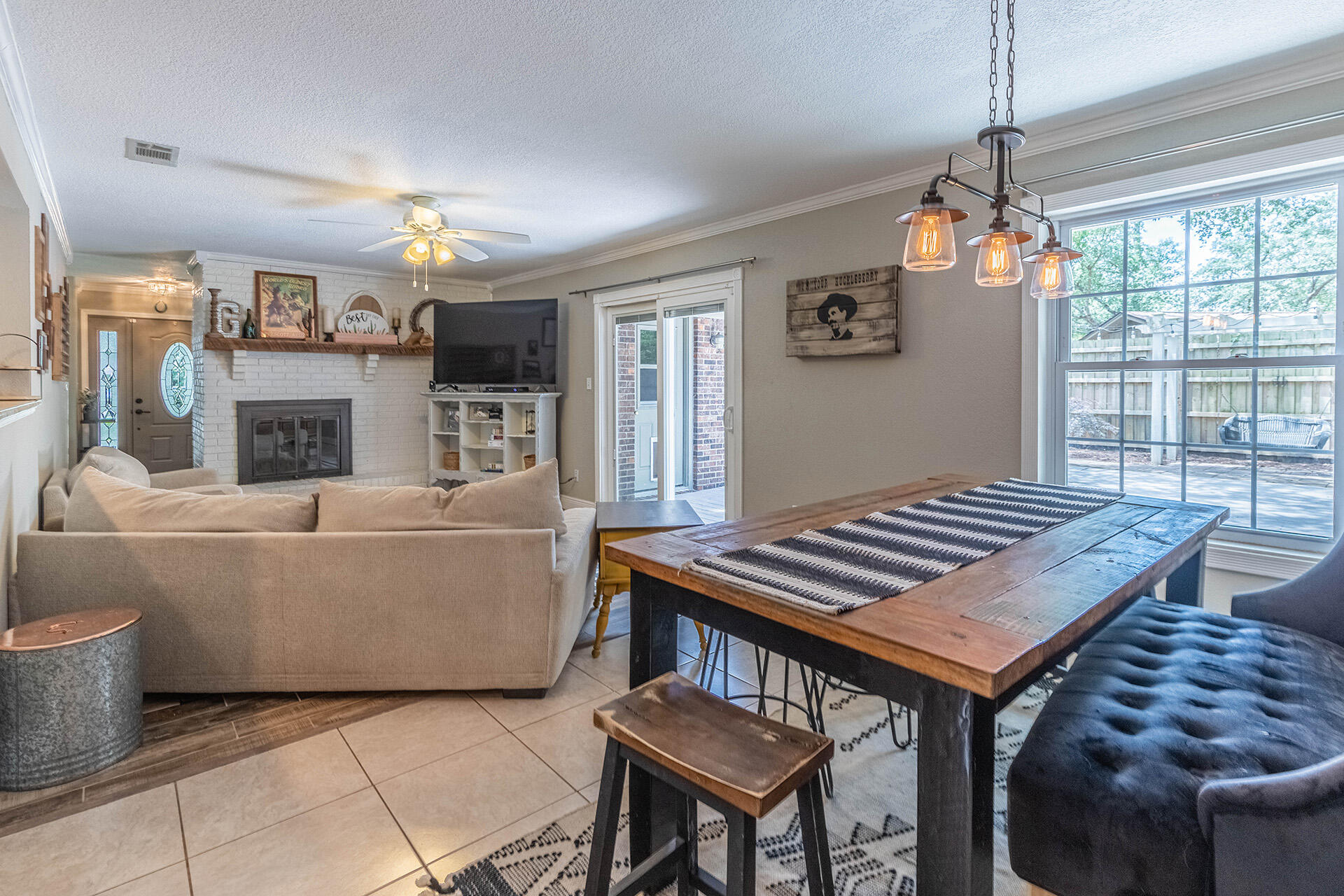 PINEWOOD ESTATES - Residential