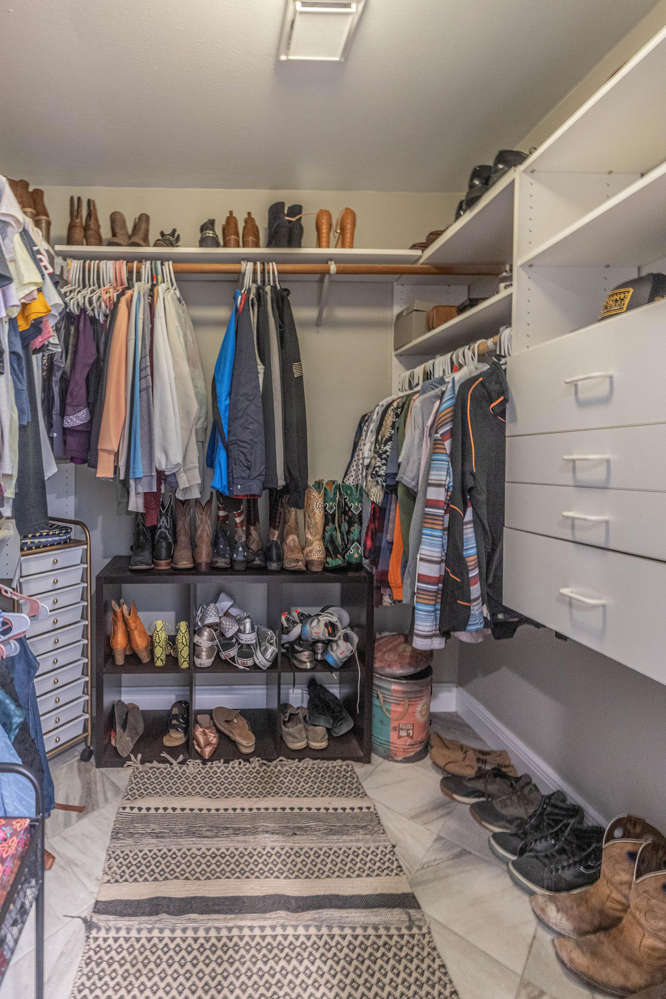 PINEWOOD ESTATES - Residential