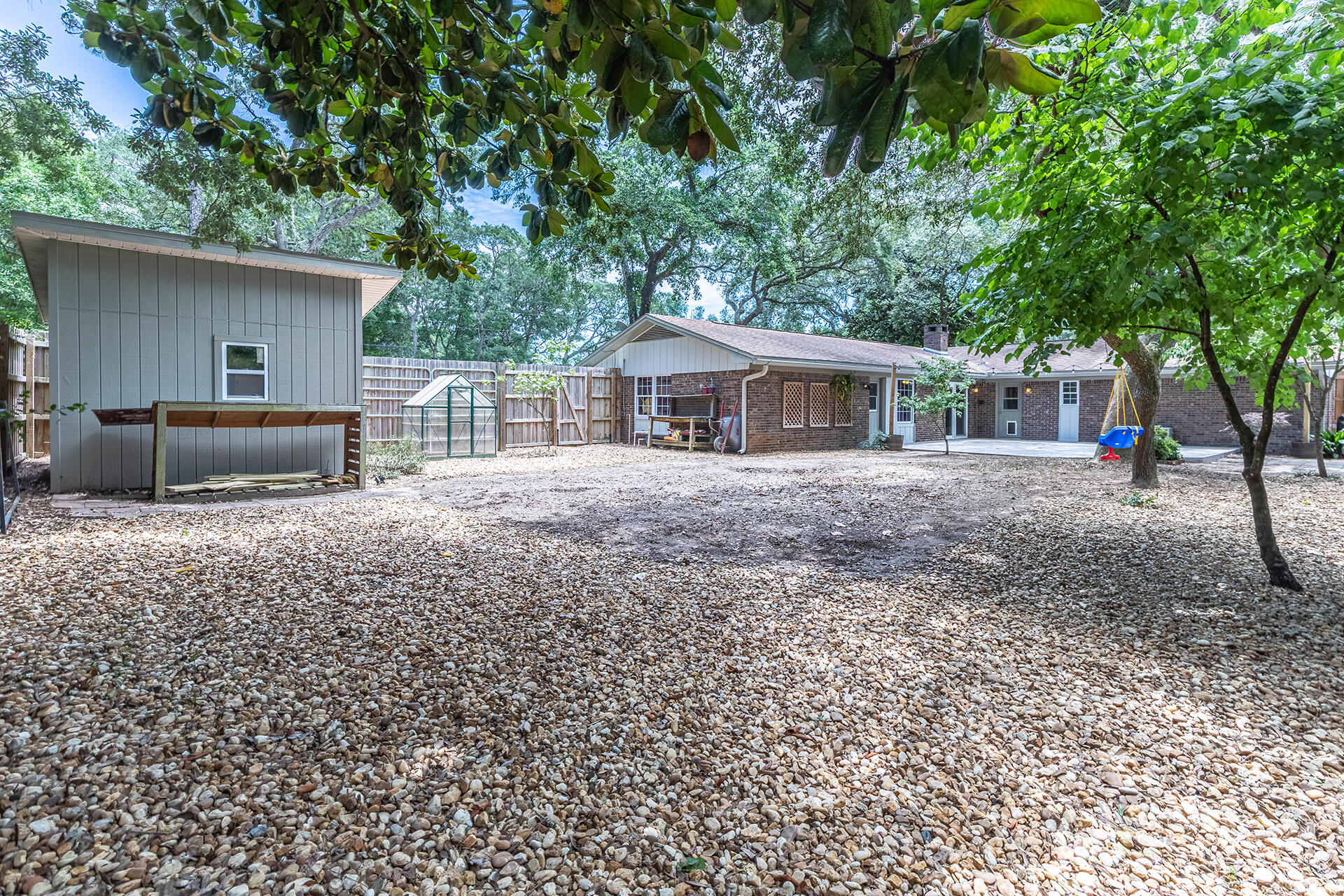 PINEWOOD ESTATES - Residential