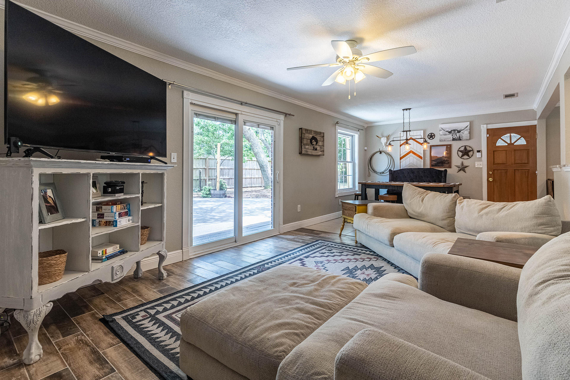 PINEWOOD ESTATES - Residential