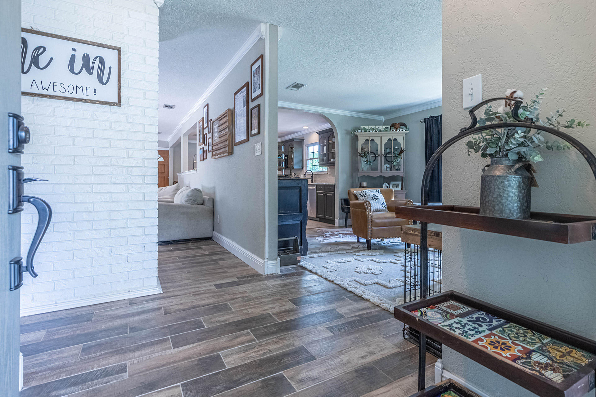 PINEWOOD ESTATES - Residential