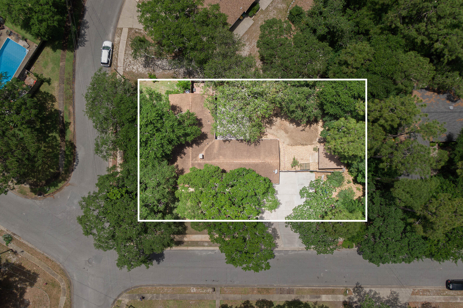 PINEWOOD ESTATES - Residential