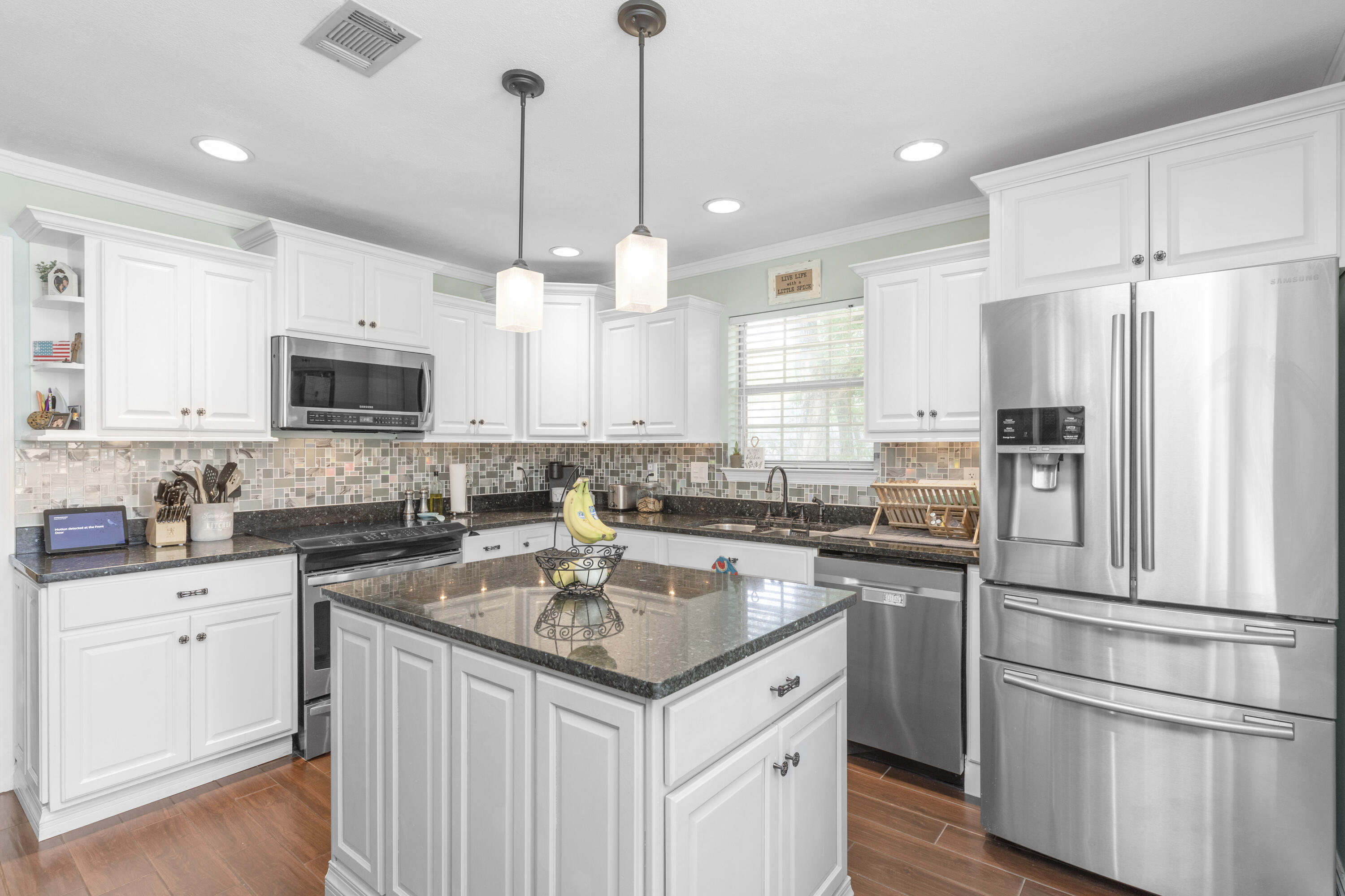 PARKWOOD ESTATES PH 1 BLUEWATER BAY - Residential