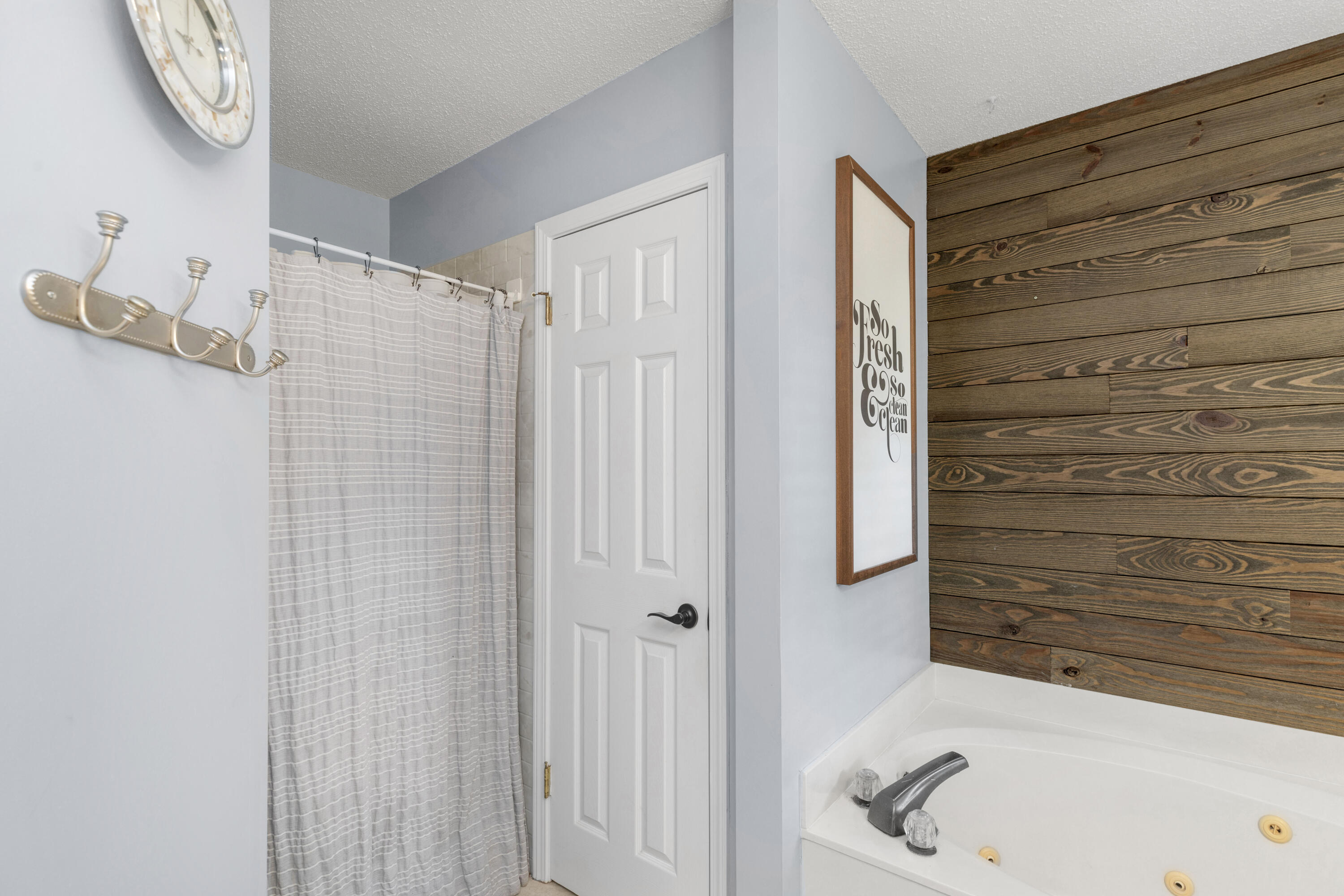 PARKWOOD ESTATES PH 1 BLUEWATER BAY - Residential