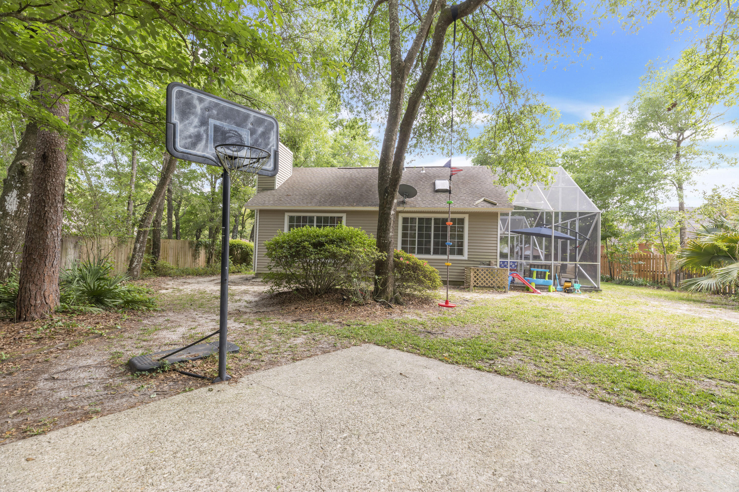 PARKWOOD ESTATES PH 1 BLUEWATER BAY - Residential