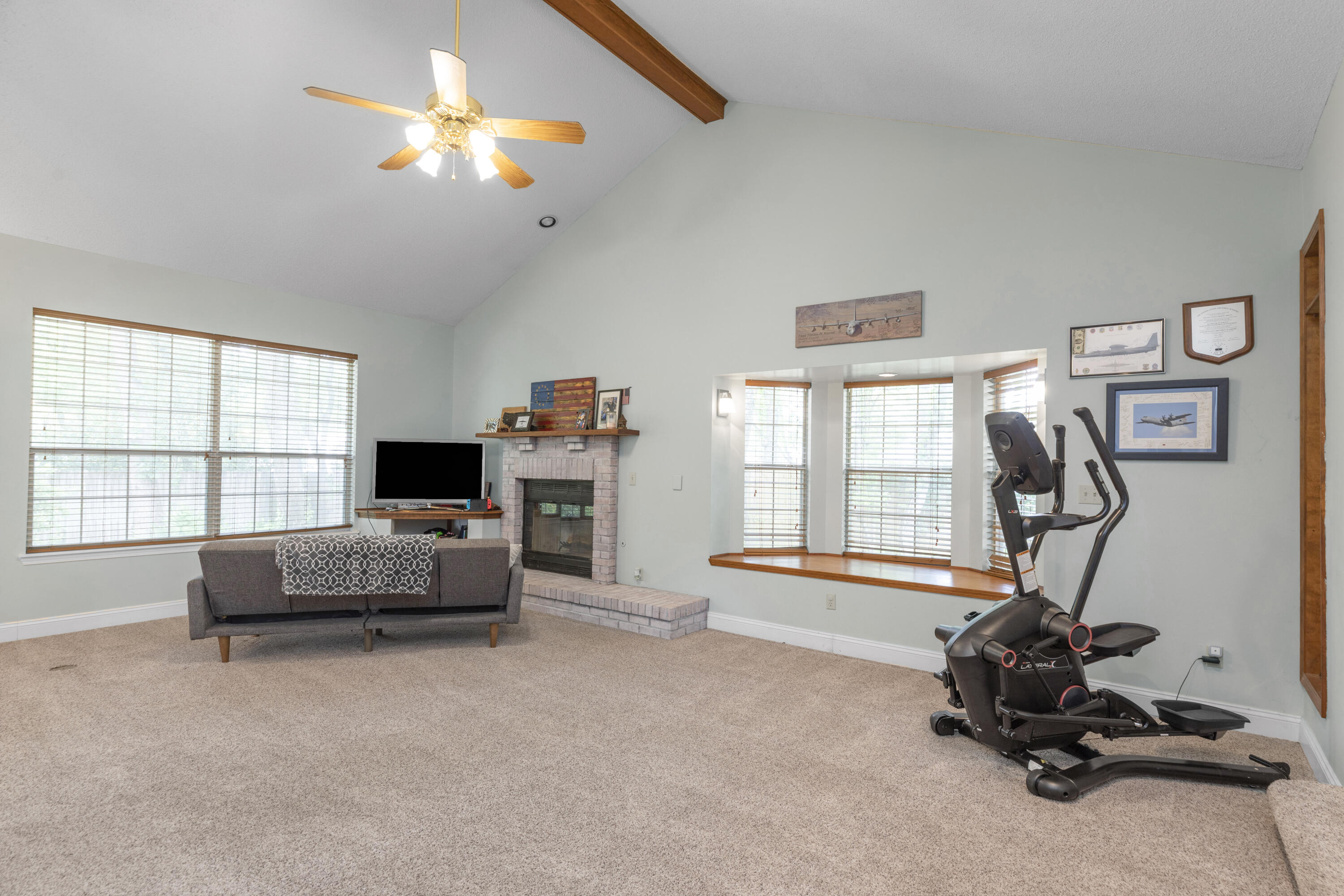 PARKWOOD ESTATES PH 1 BLUEWATER BAY - Residential