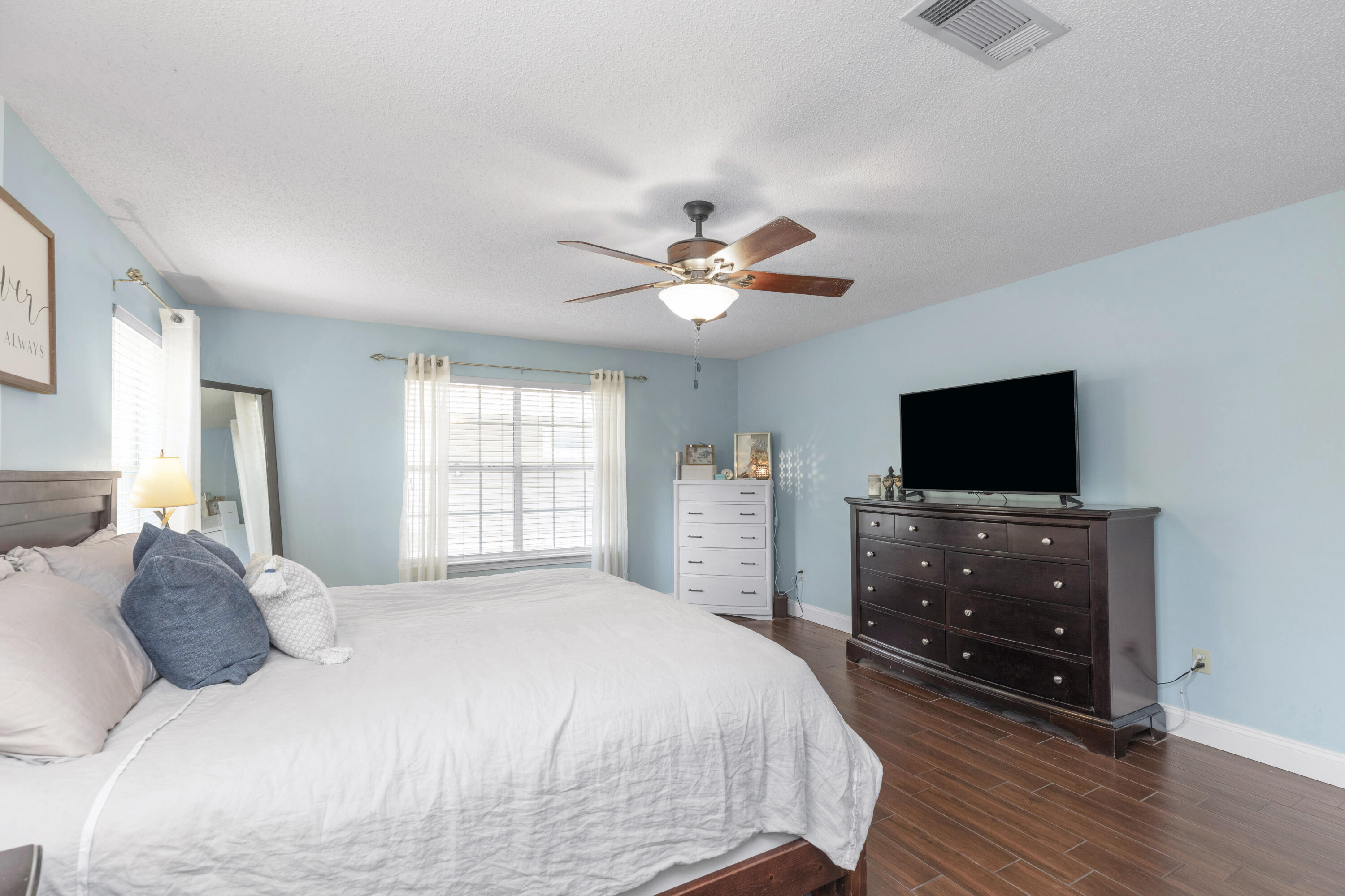 PARKWOOD ESTATES PH 1 BLUEWATER BAY - Residential