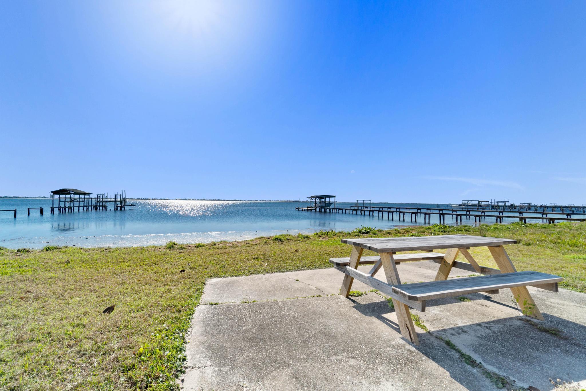 NORTH SHORES - Residential