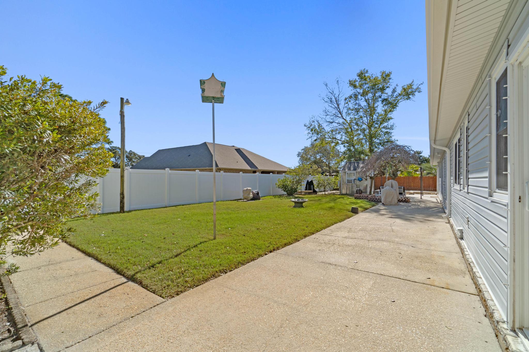 NORTH SHORES - Residential