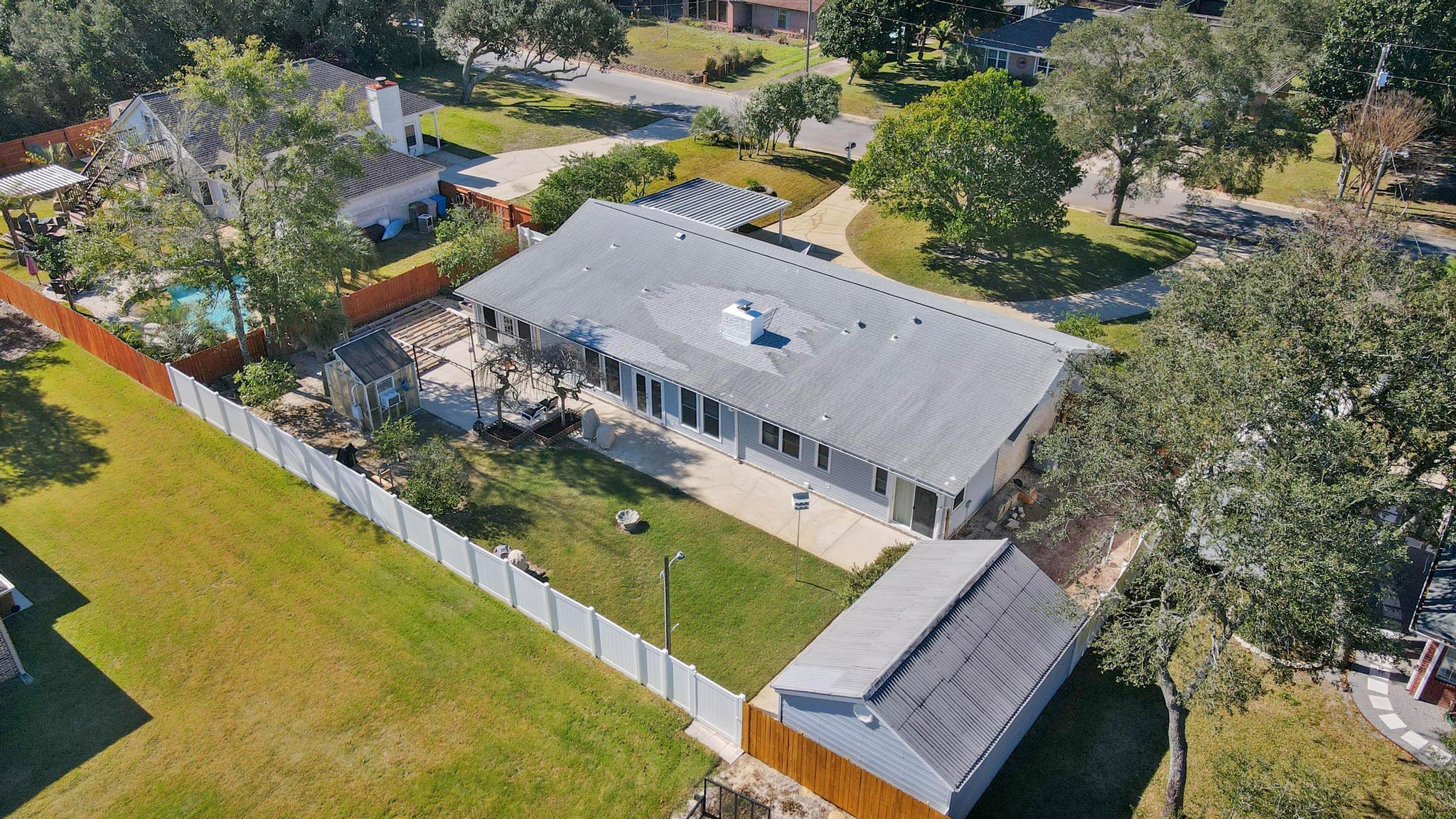 NORTH SHORES - Residential