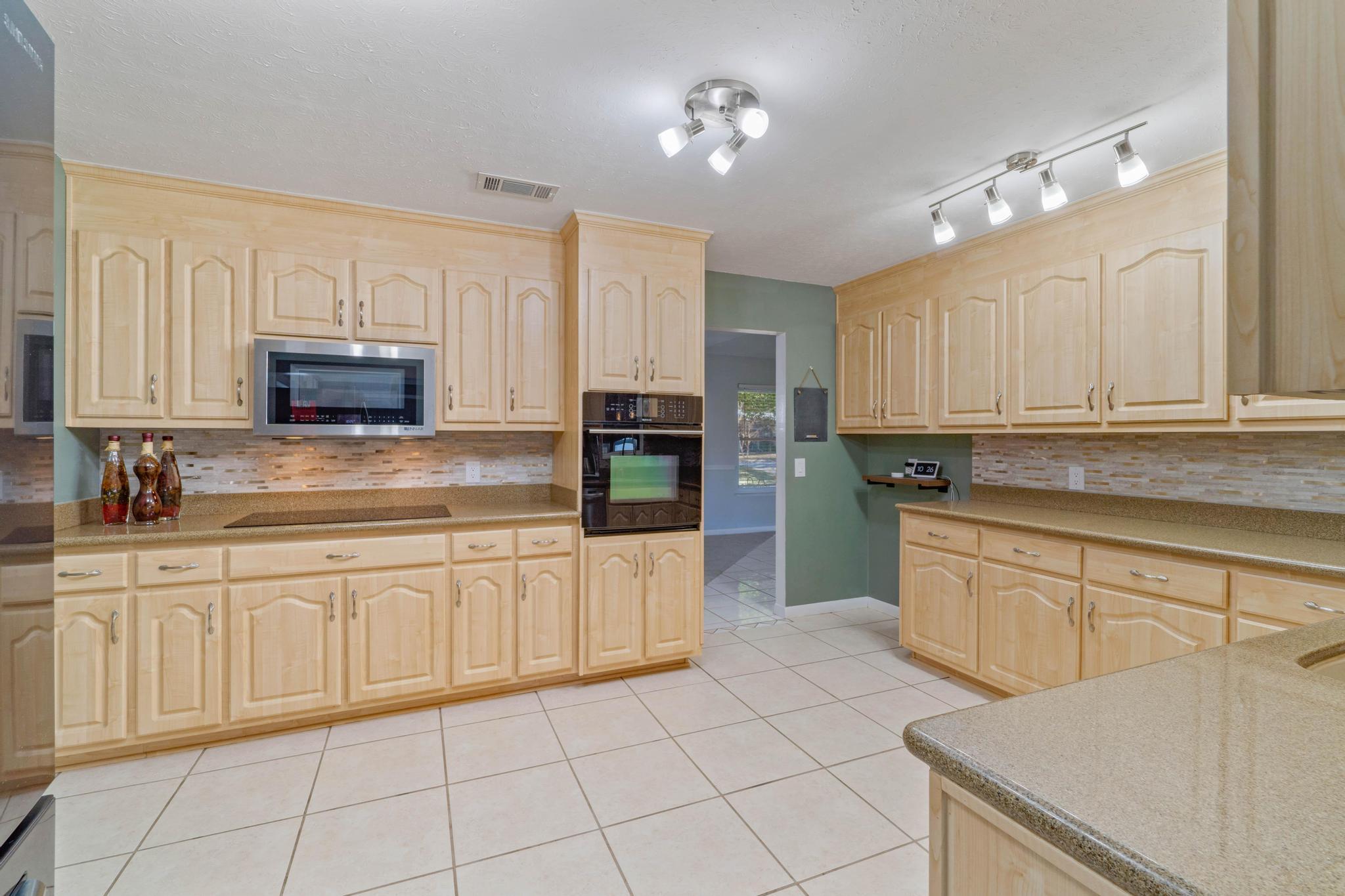 NORTH SHORES - Residential