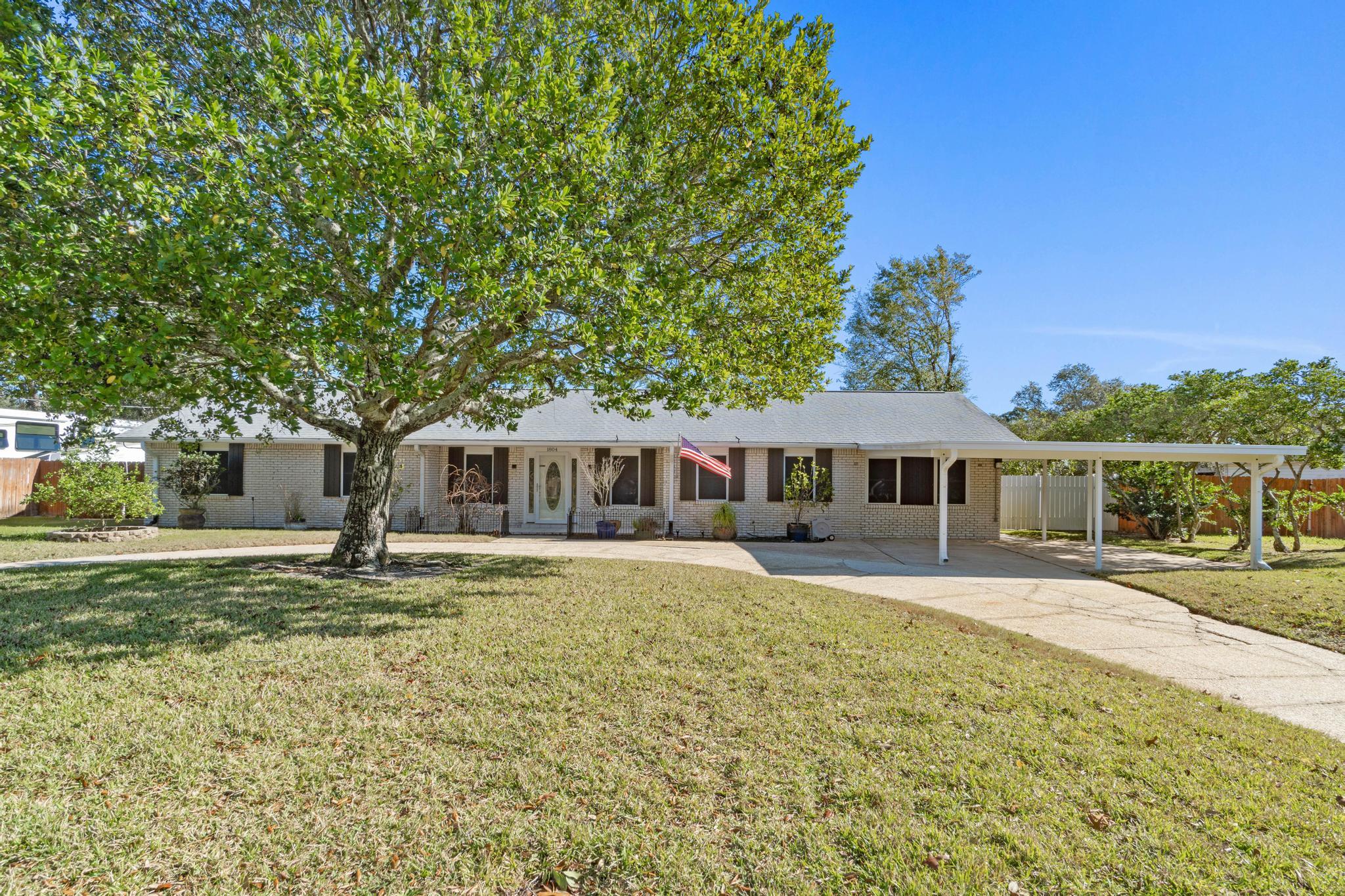 NORTH SHORES - Residential