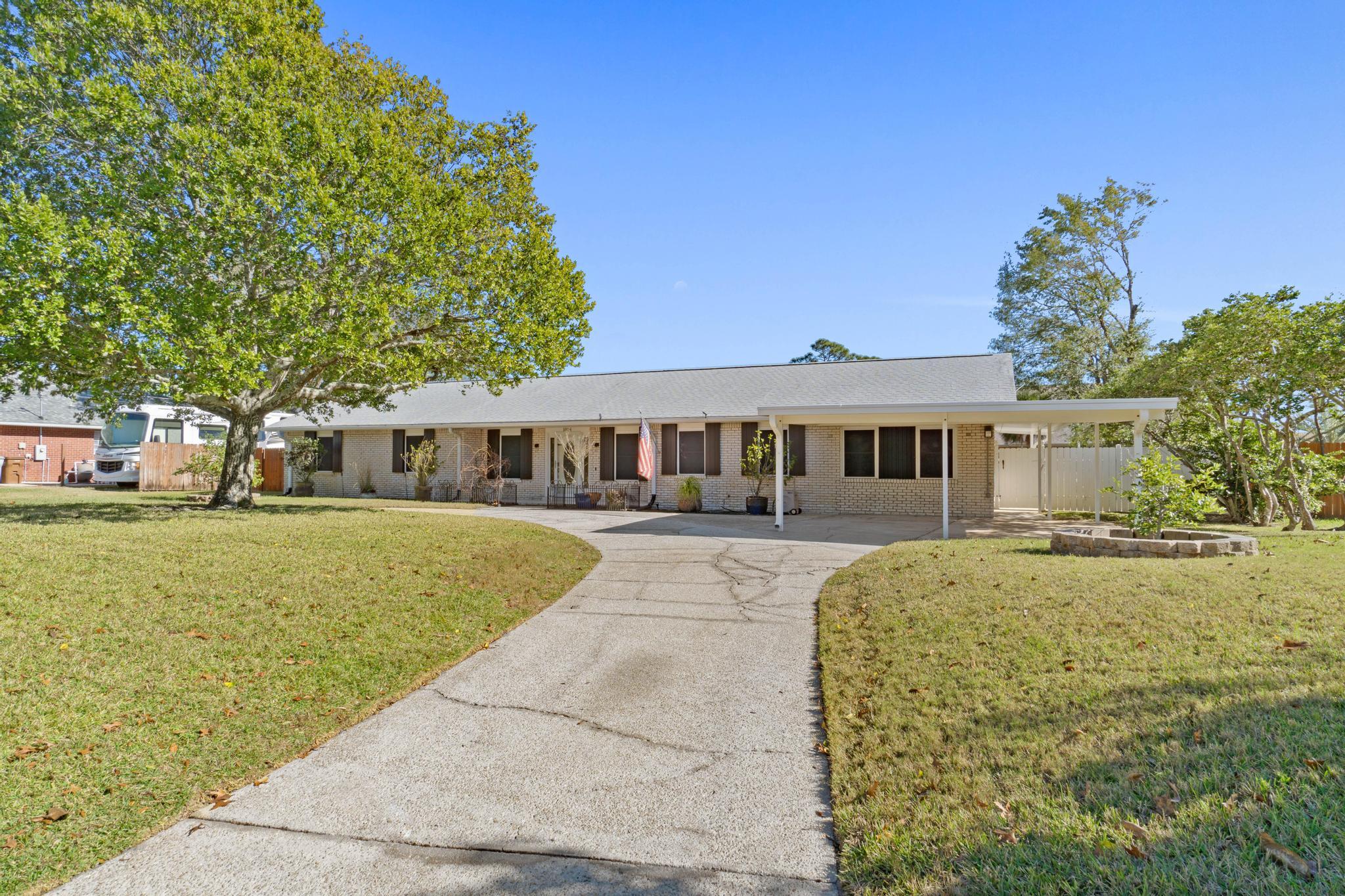 NORTH SHORES - Residential