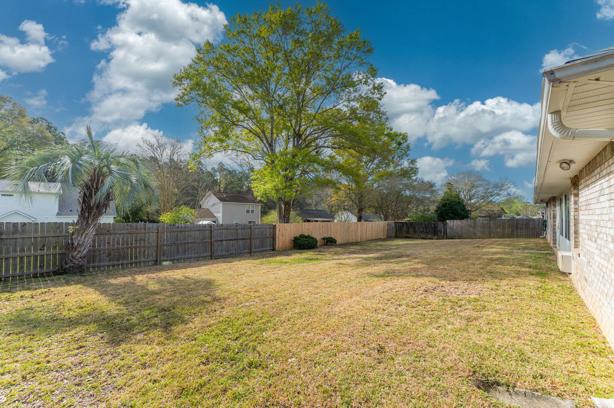 HERITAGE WOODS - Residential