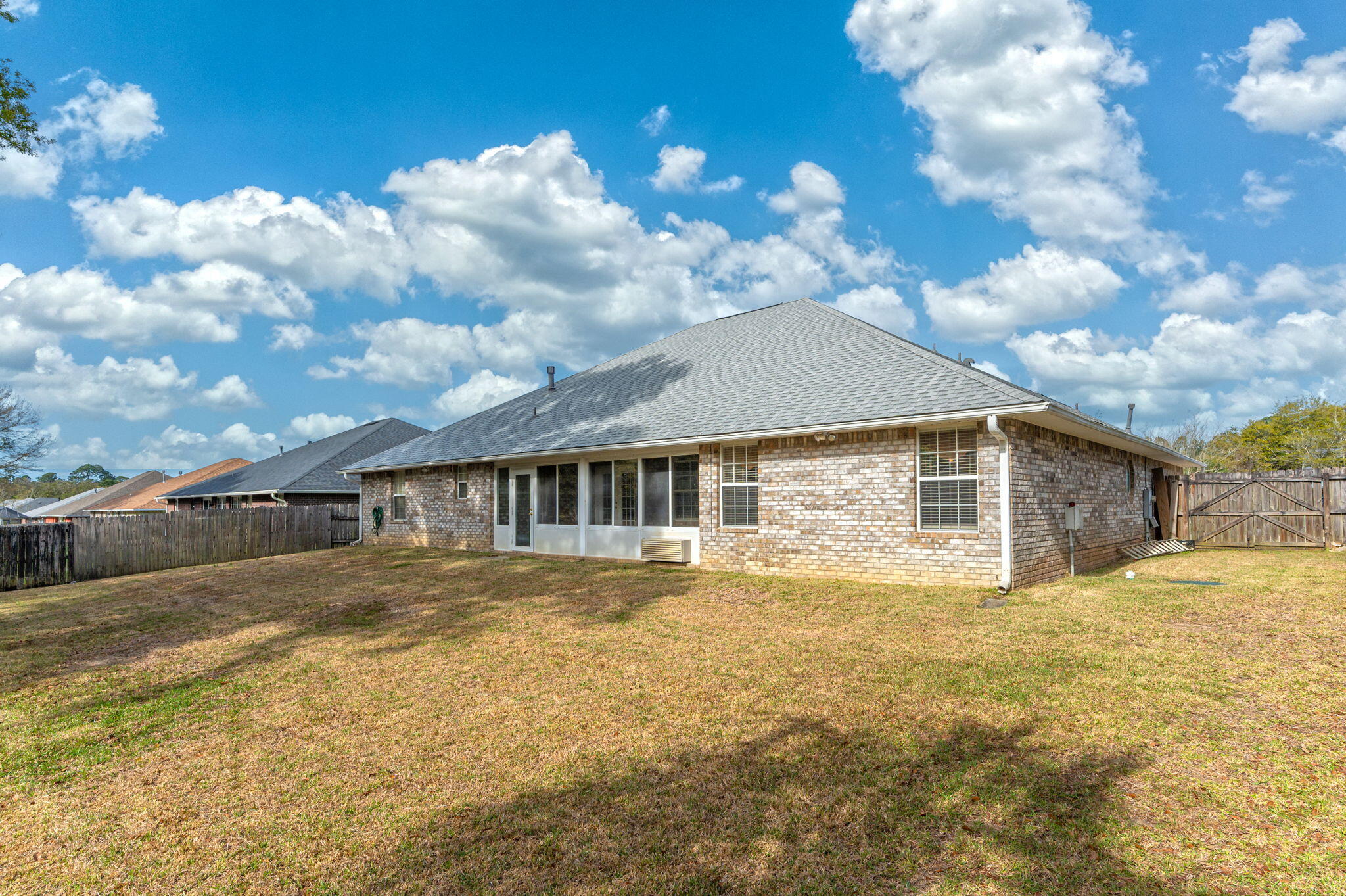 HERITAGE WOODS - Residential