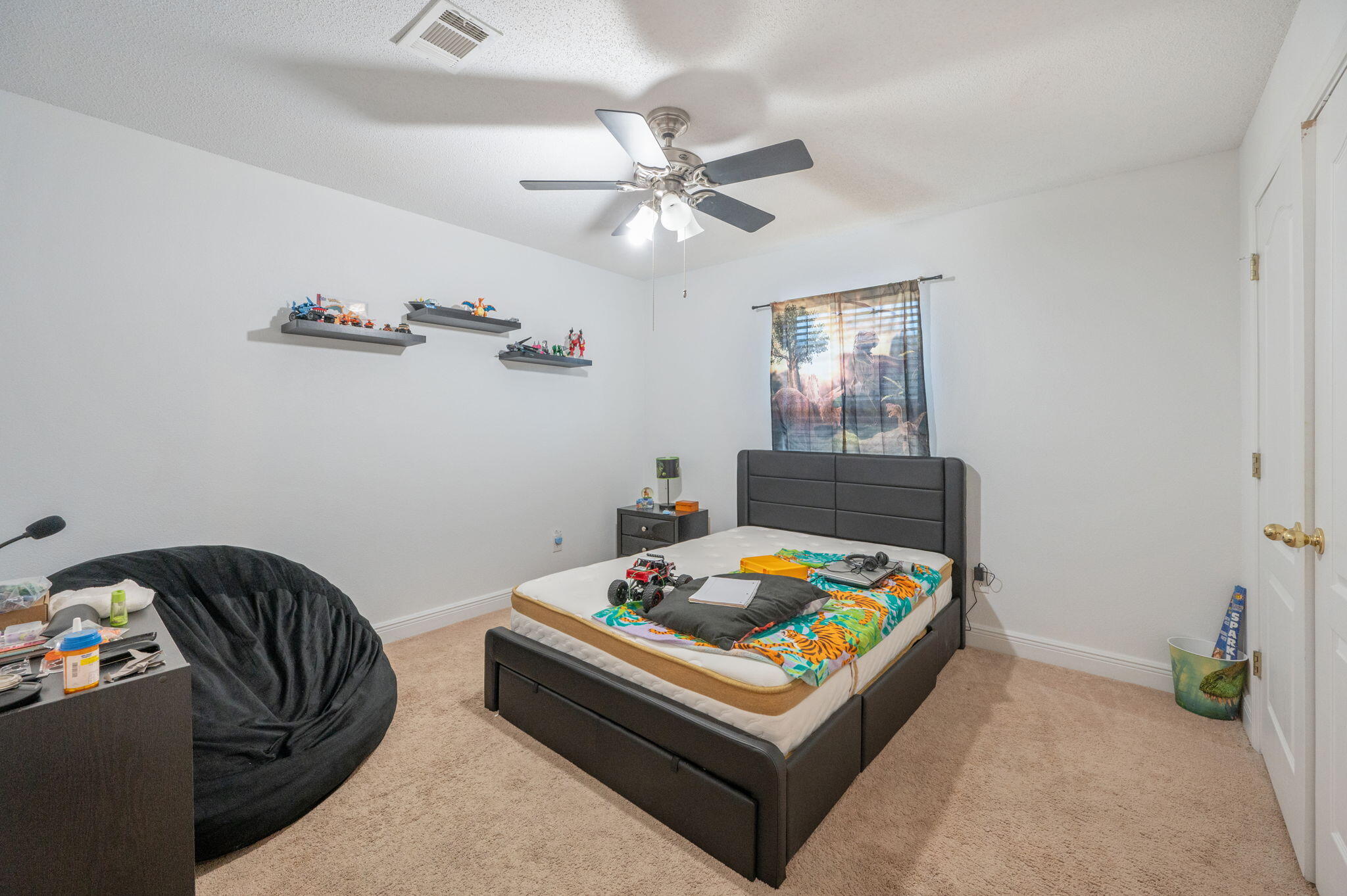 HERITAGE WOODS - Residential