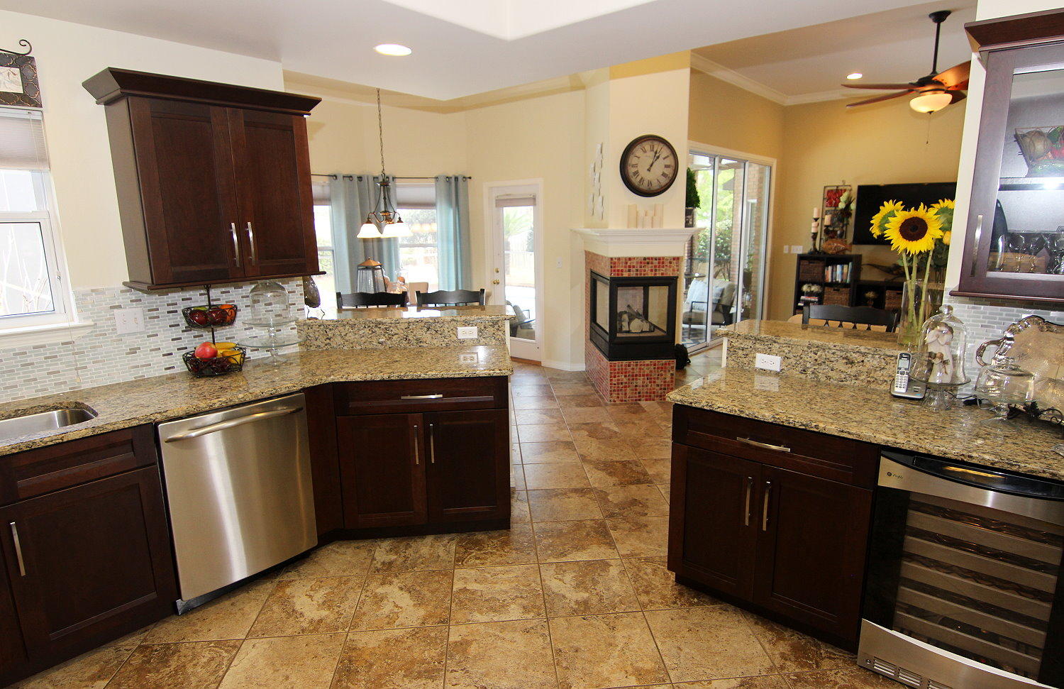 WINDSOR FOREST - Residential