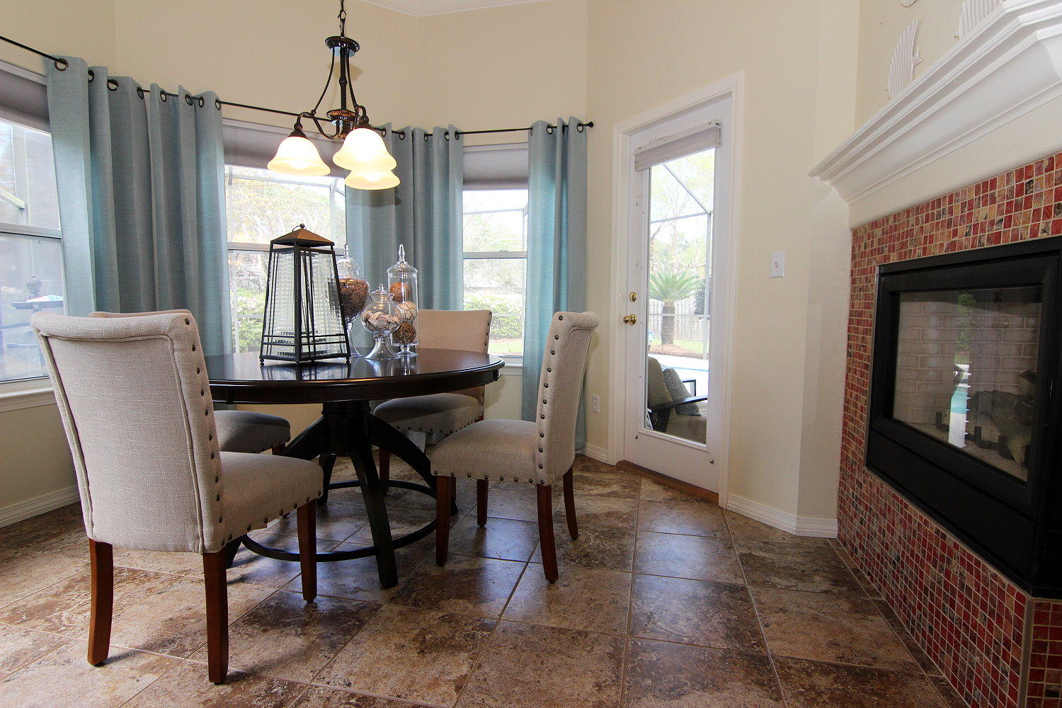 WINDSOR FOREST - Residential