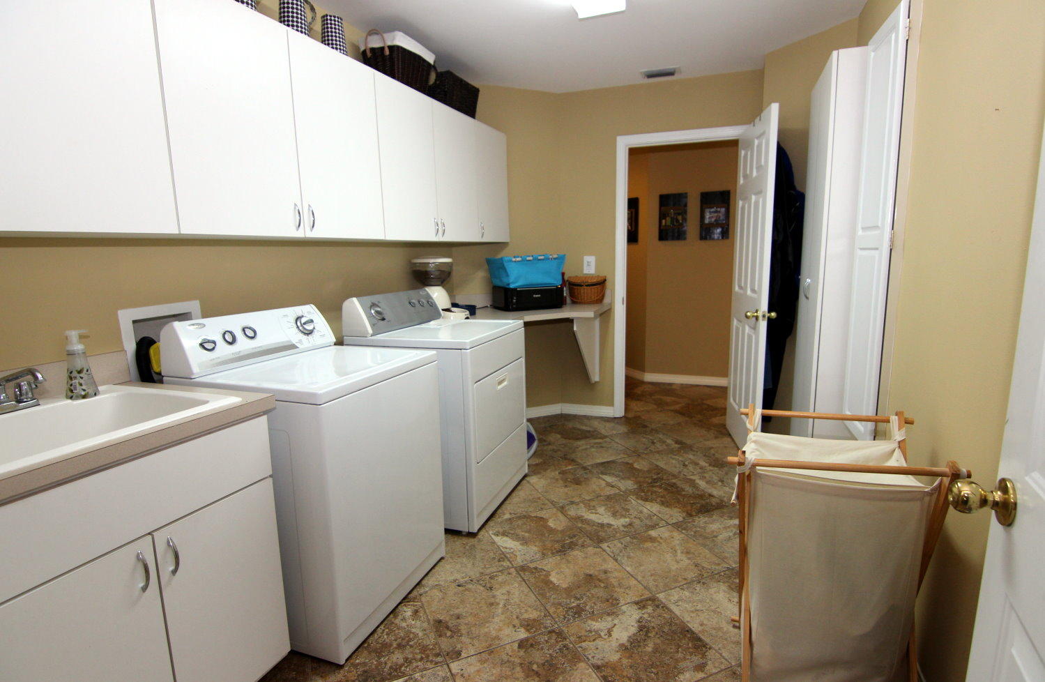 WINDSOR FOREST - Residential