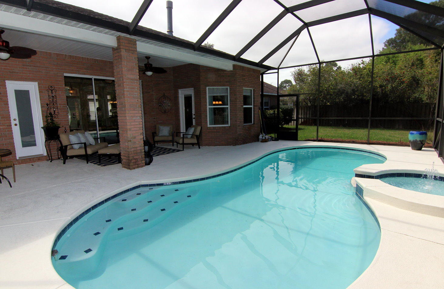 WINDSOR FOREST - Residential