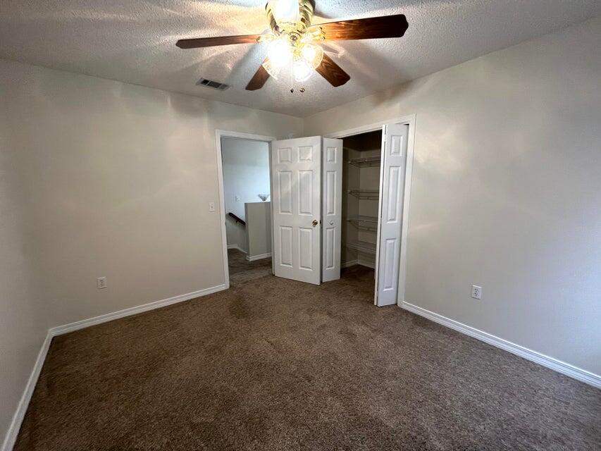 DIAMOND VIEW T/H - Residential Lease