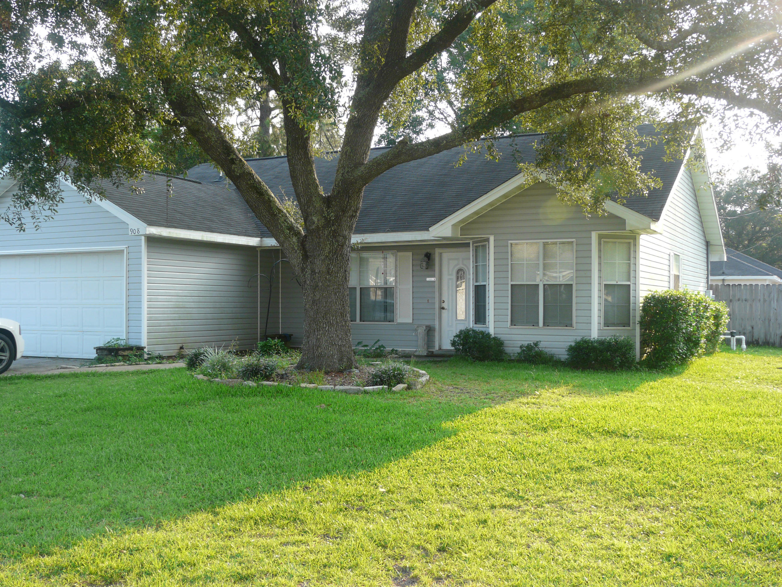 Now Vacant on Supra LB - Easy show !!! Really nice home with great yard! 3 nice sized bedrms and 2 full baths. 2 car garage ! Roof new in 2005, Stove & Micro new in 2009. New Hot Water Heater. Nice eat-in kitchen with lovely bay window. Mature trees give a lot of shade! Nice deck in backyard with privacy fenced yard. Plenty of room on side of home to make yard larger inside fence area. Very nice Circle to live on and located close to bases, shopping and beaches.