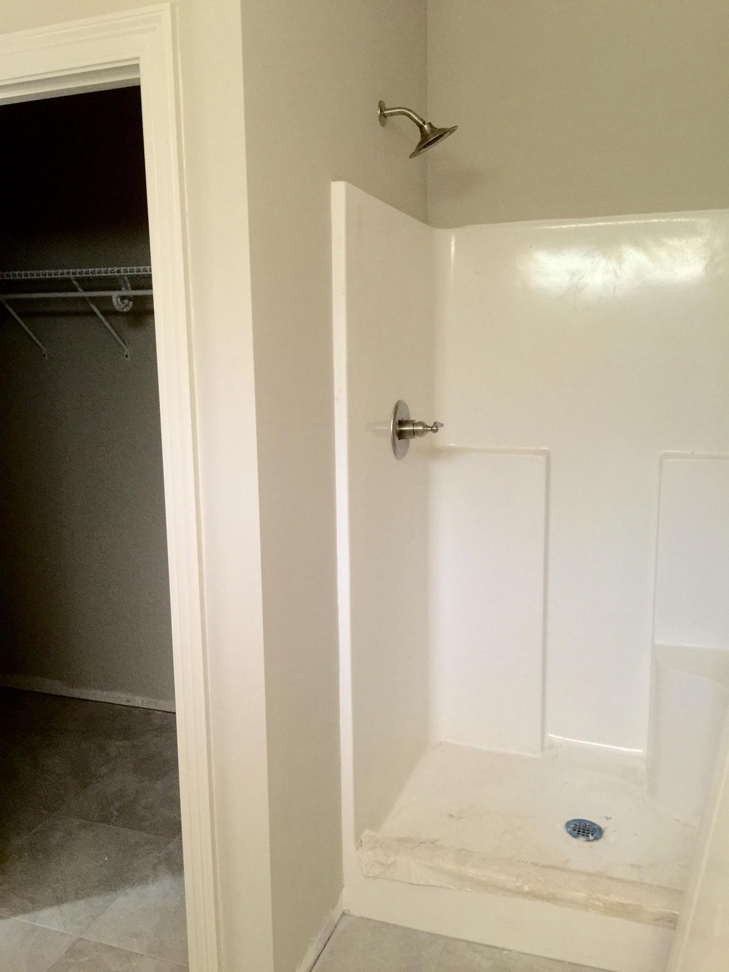 VALPARAISO PINECREST 6 - Residential