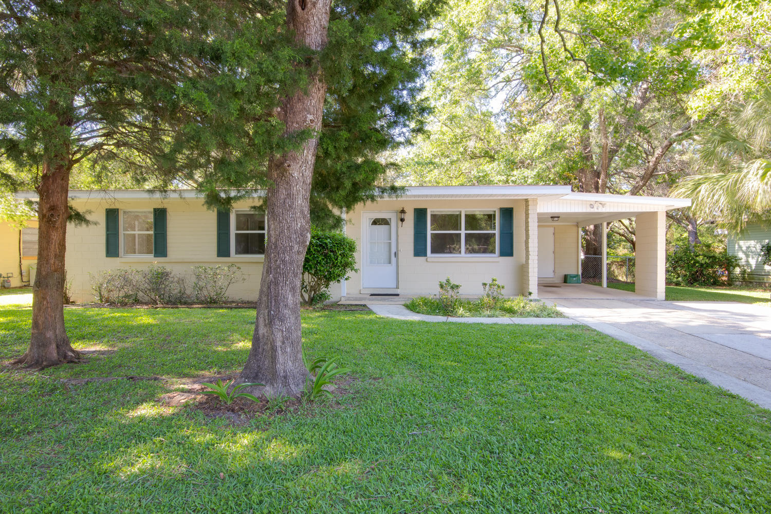 GARNIERS BEACH - Residential