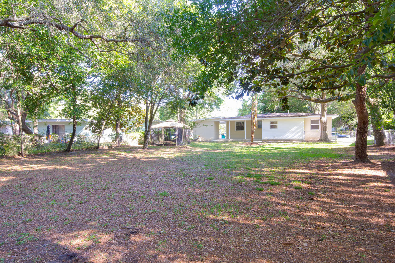 GARNIERS BEACH - Residential