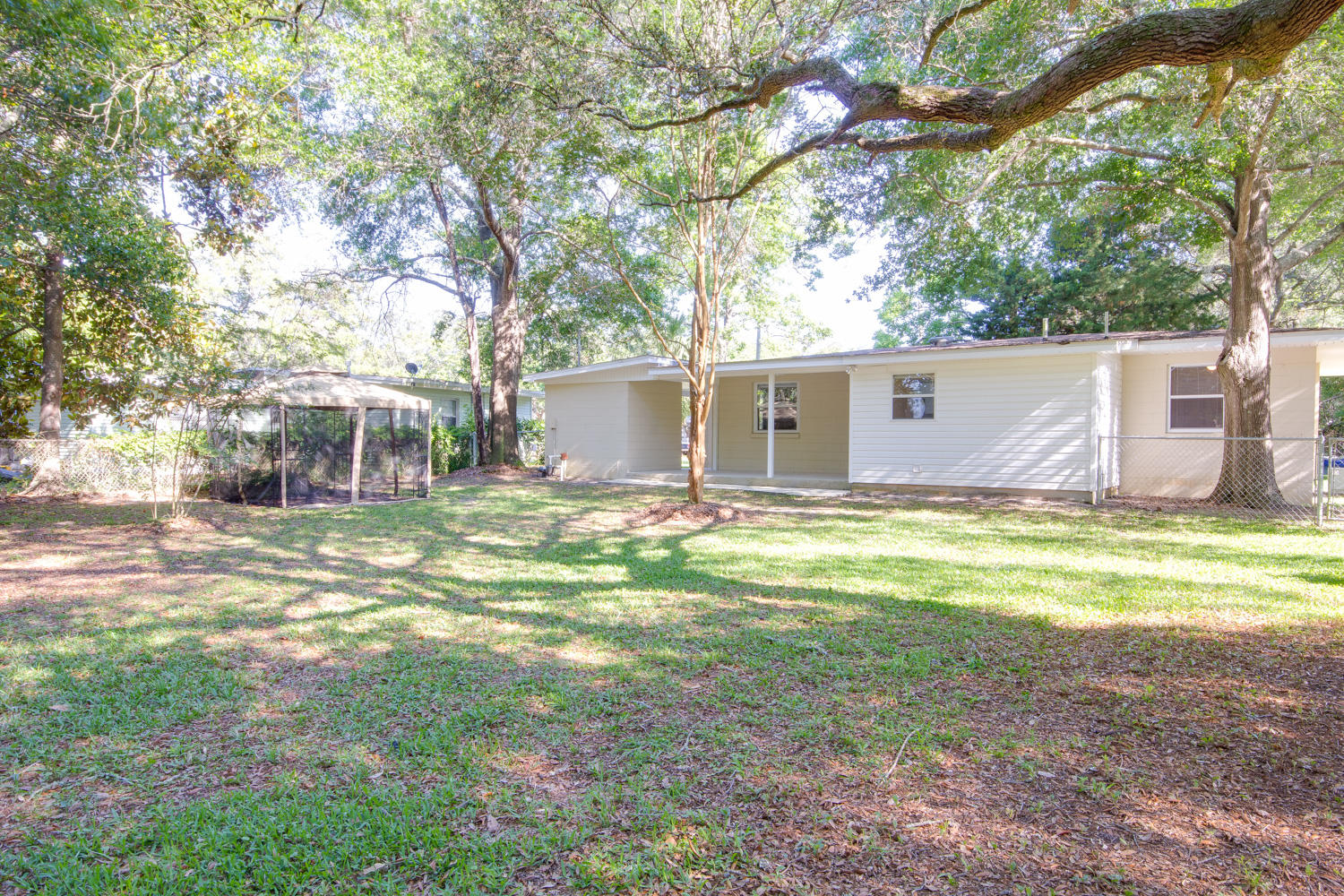 GARNIERS BEACH - Residential