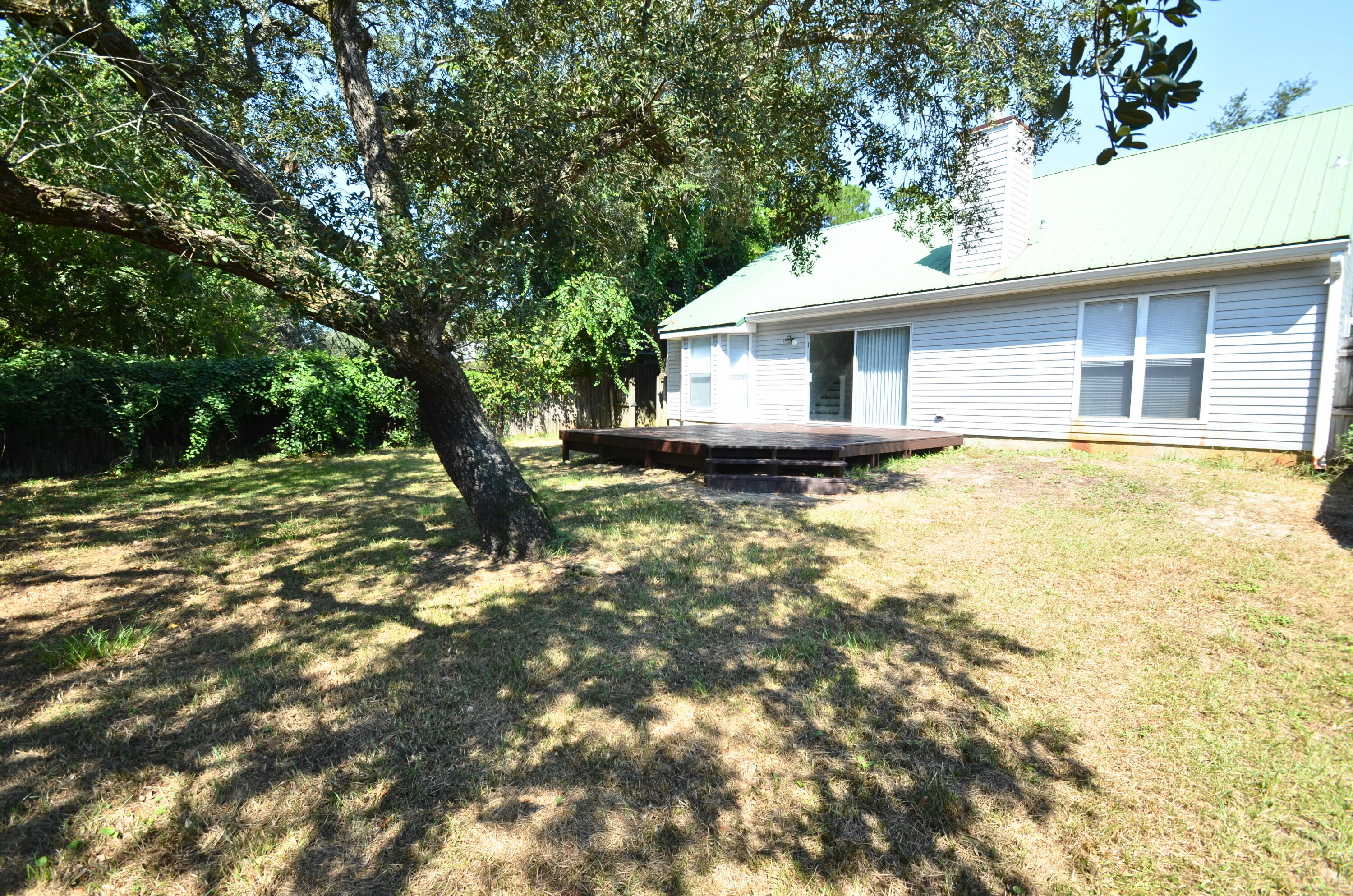 SCHNIEDER COURT S/D - Residential Lease