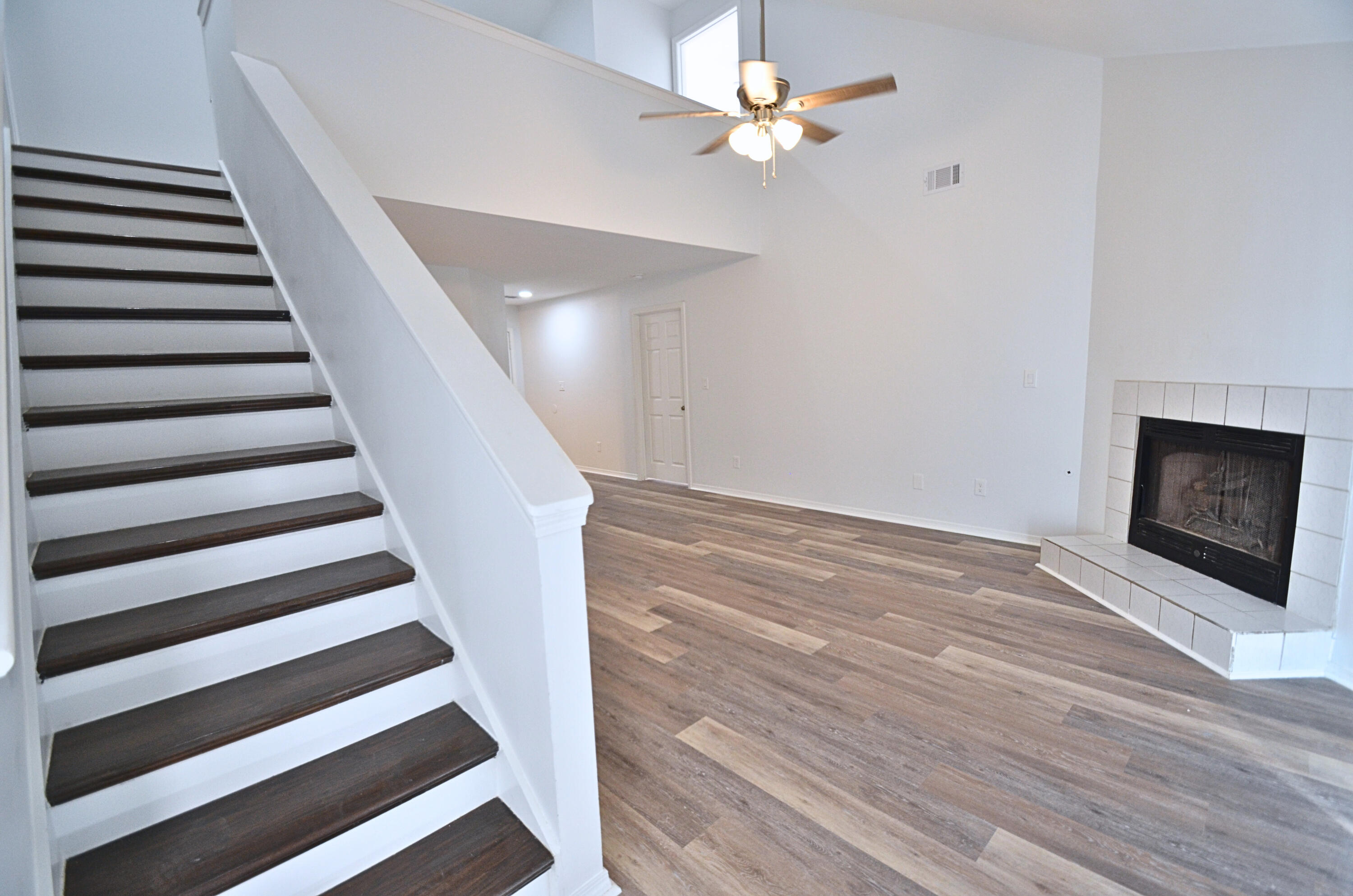 SCHNIEDER COURT S/D - Residential Lease