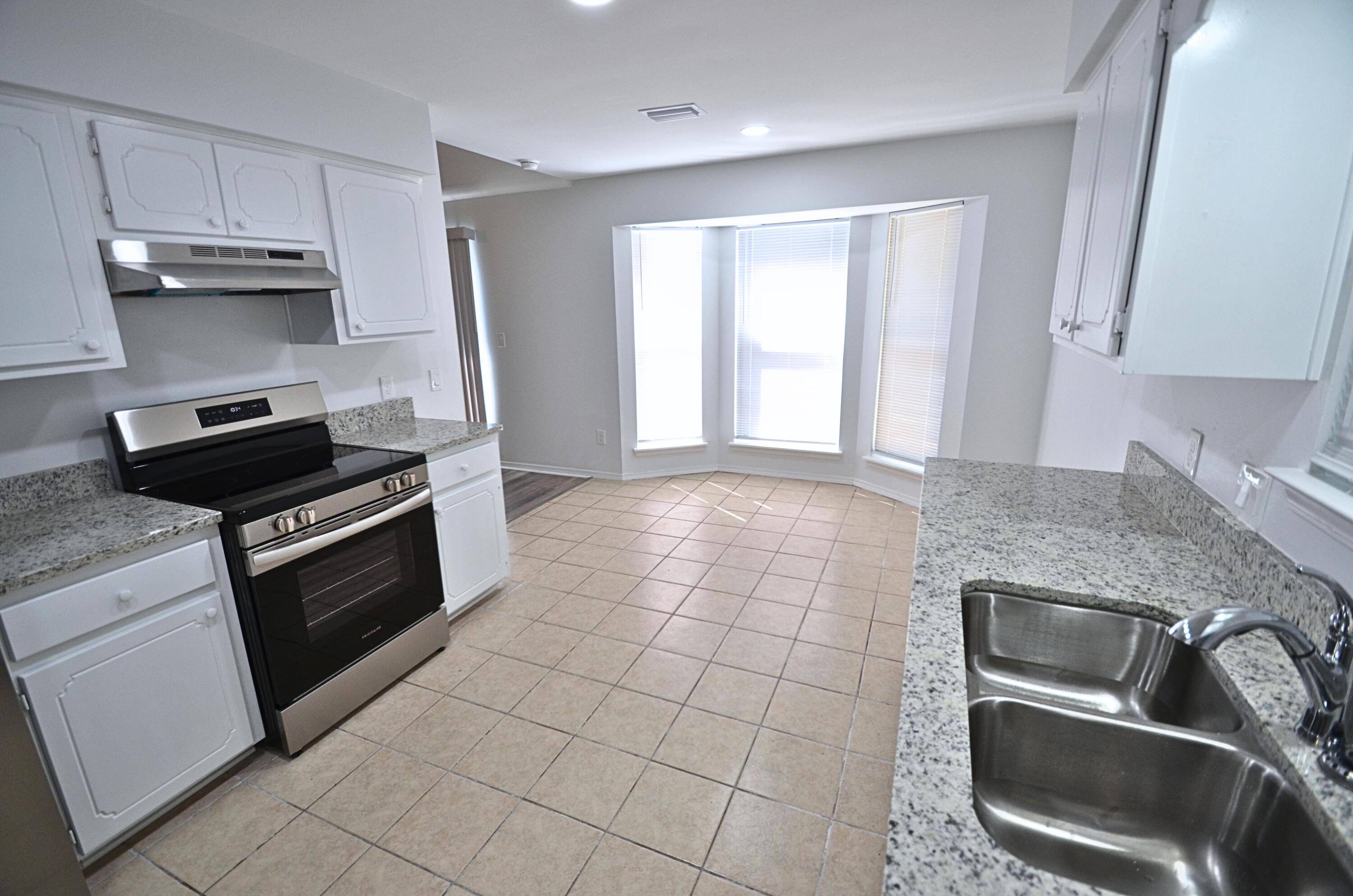 SCHNIEDER COURT S/D - Residential Lease