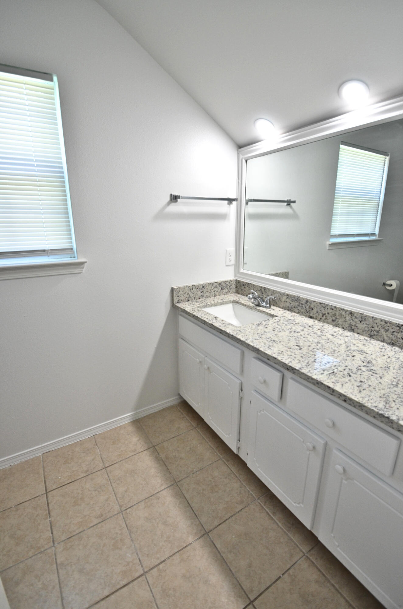 SCHNIEDER COURT S/D - Residential Lease