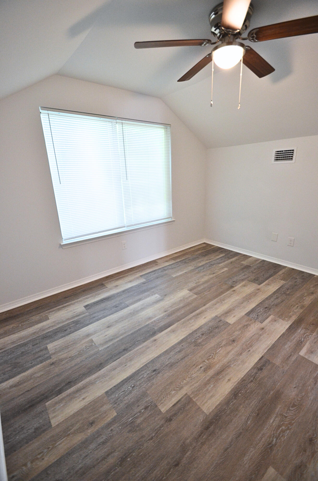 SCHNIEDER COURT S/D - Residential Lease