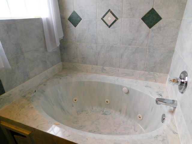 COUNTRYVIEW ESTATES 10TH ADDN - Residential