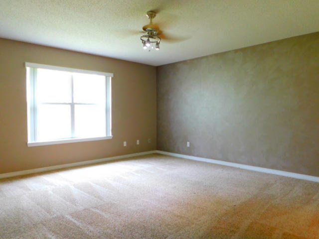 COUNTRYVIEW ESTATES 10TH ADDN - Residential