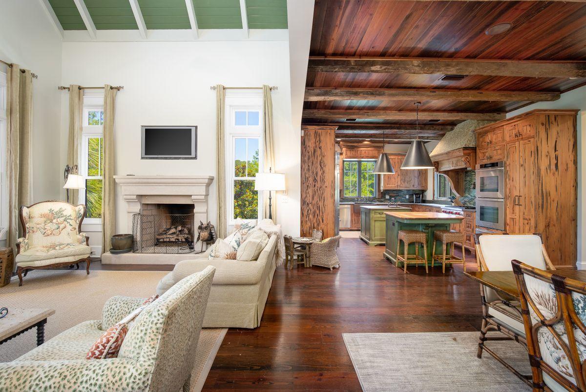 RETREAT THE - Residential
