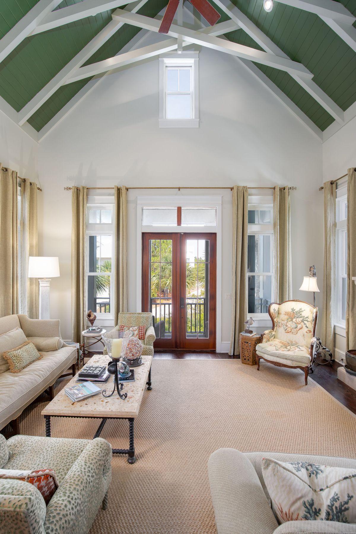 RETREAT THE - Residential