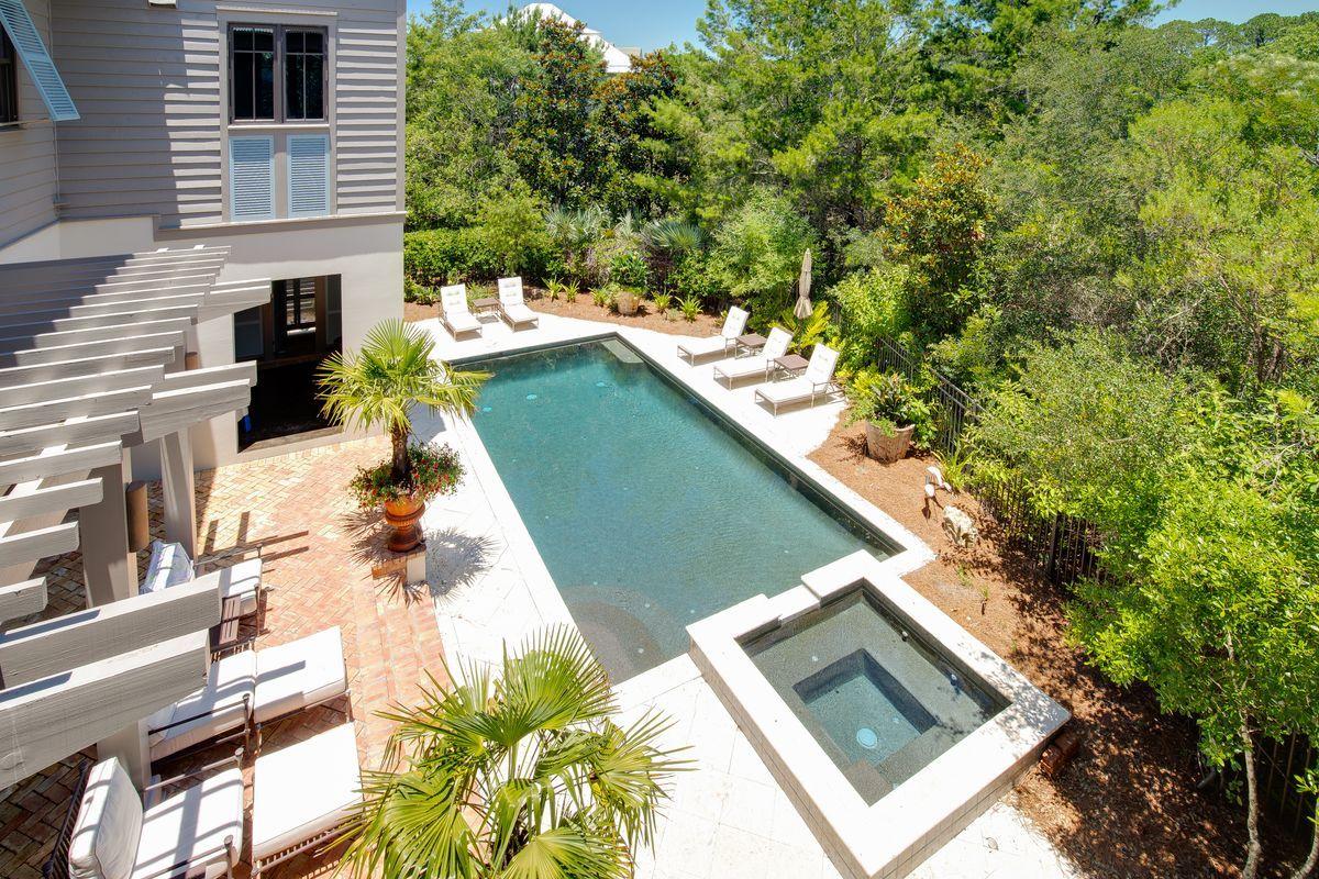 RETREAT THE - Residential