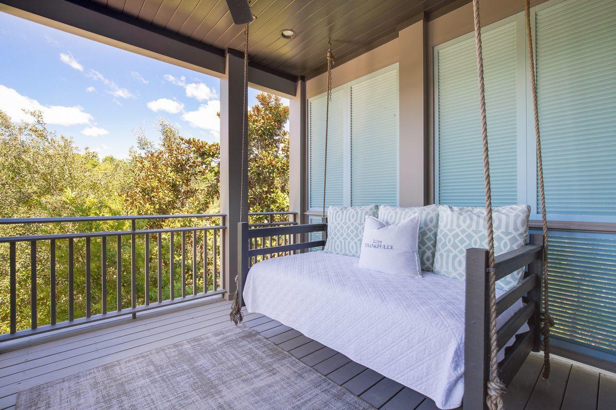 RETREAT THE - Residential