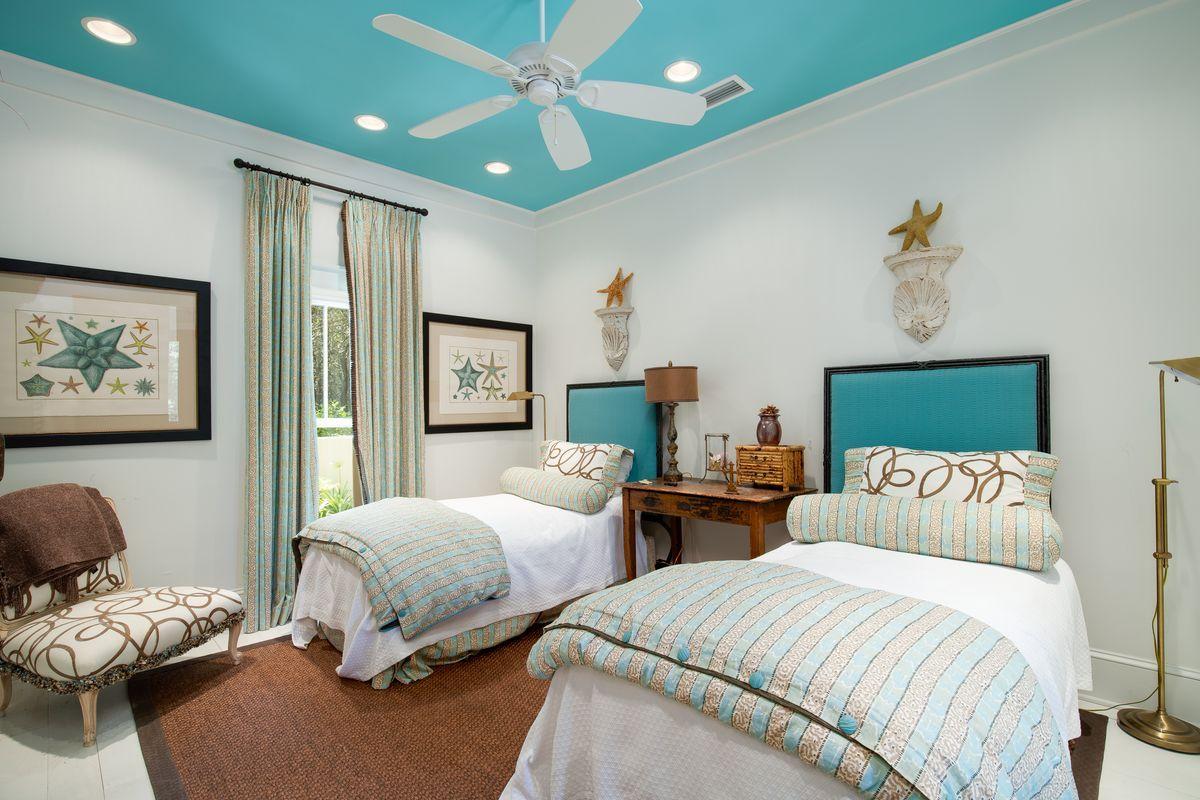 RETREAT THE - Residential