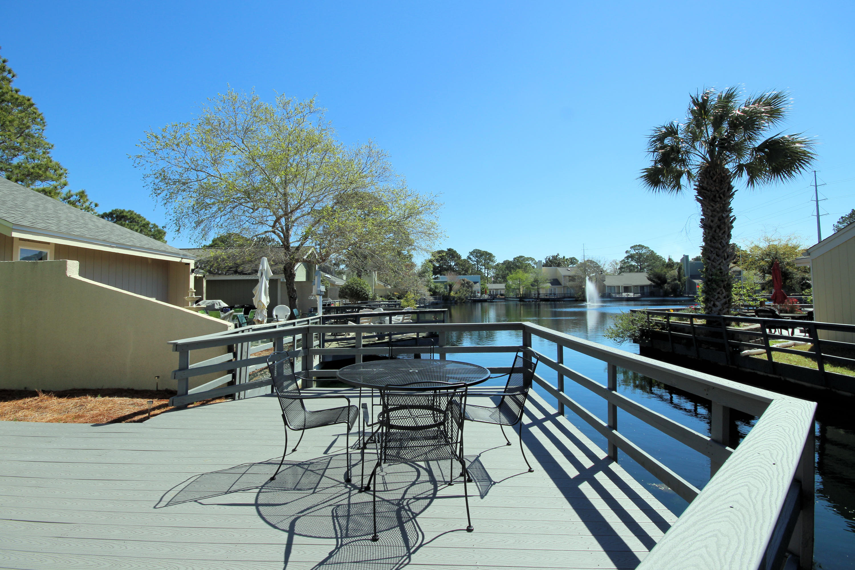 LINKSIDE VILLAGE UNIT 1 - Residential