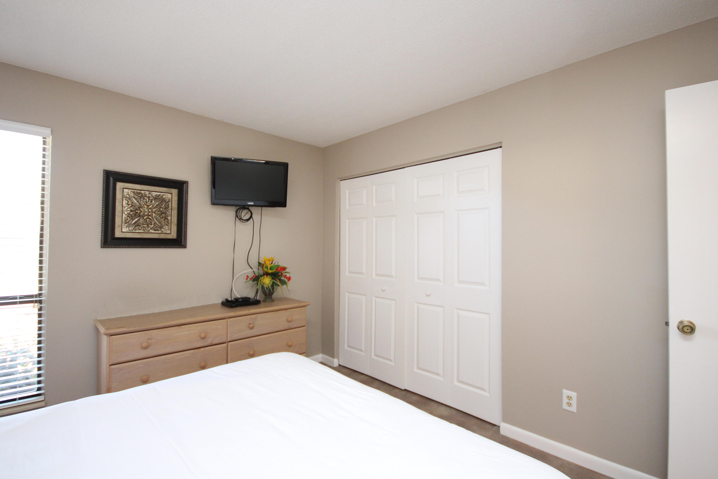 LINKSIDE VILLAGE UNIT 1 - Residential