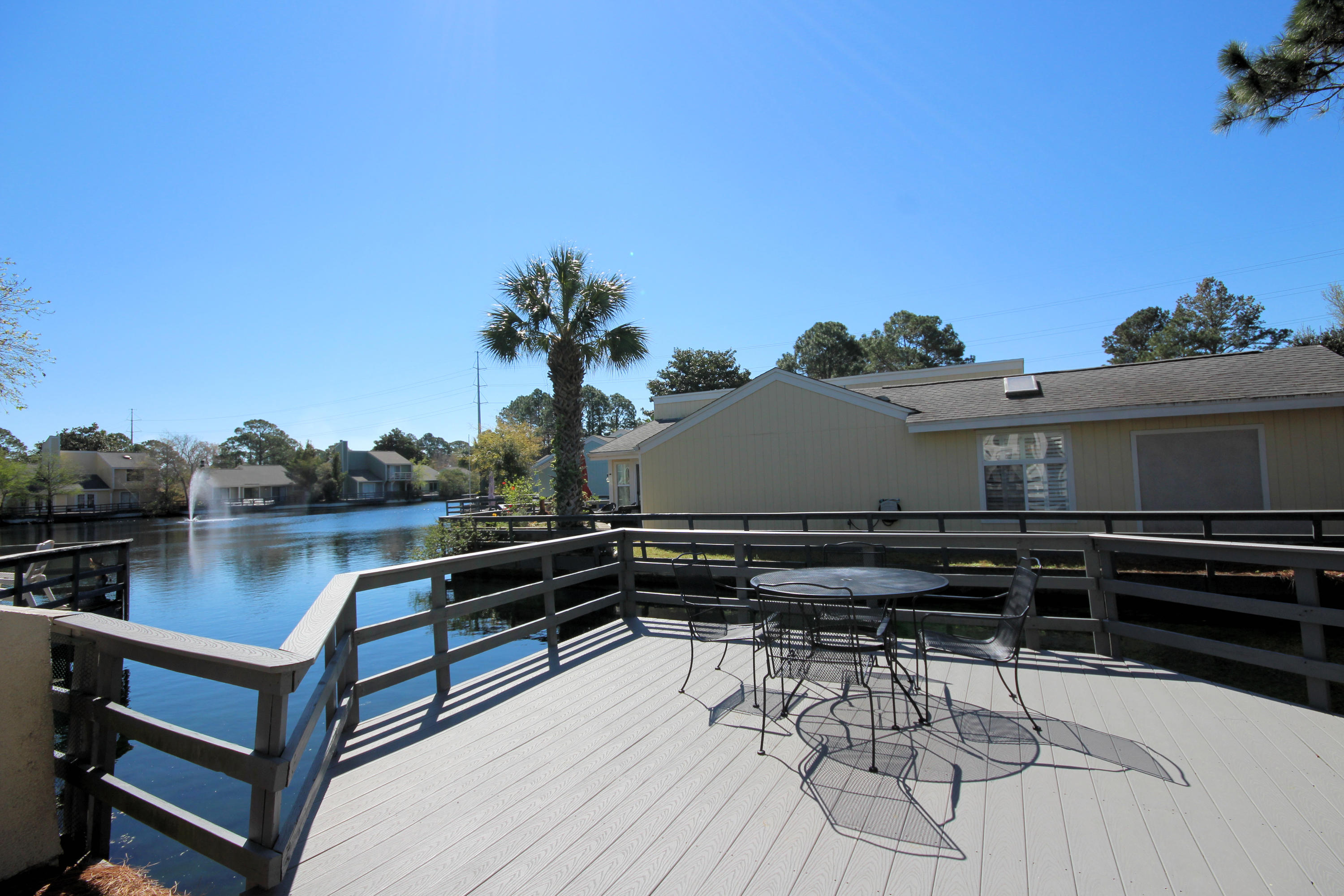 LINKSIDE VILLAGE UNIT 1 - Residential