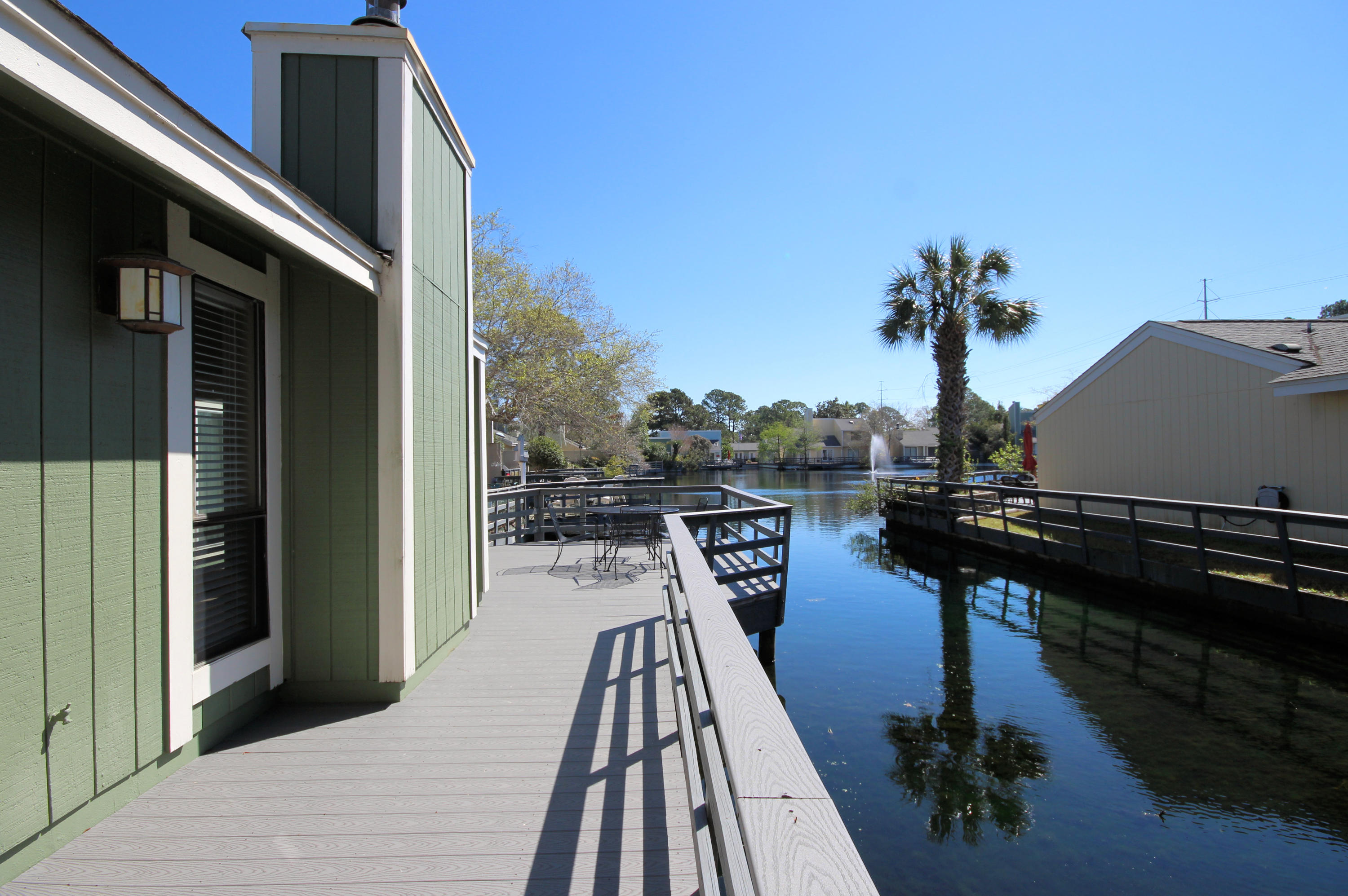 LINKSIDE VILLAGE UNIT 1 - Residential