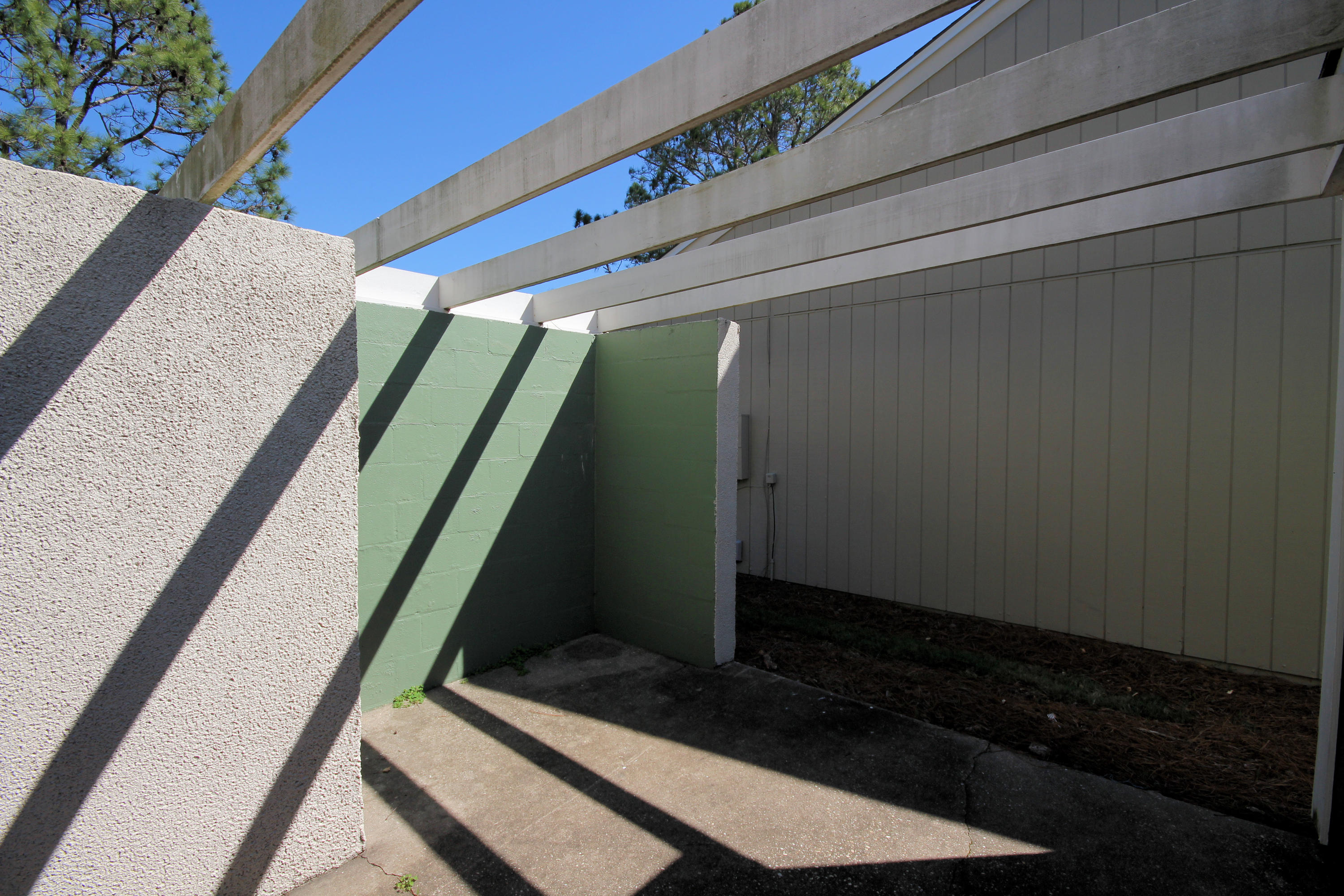 LINKSIDE VILLAGE UNIT 1 - Residential