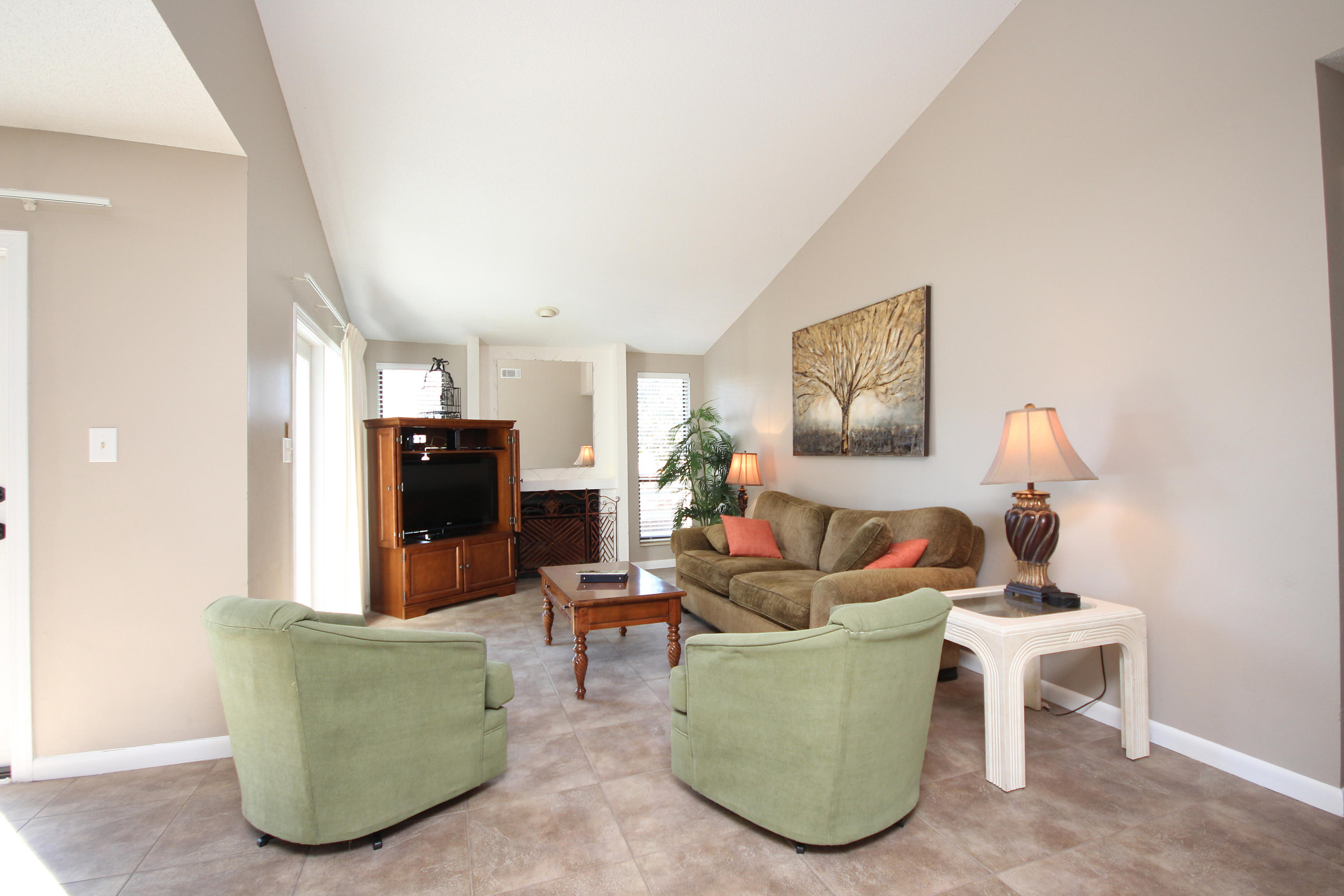 LINKSIDE VILLAGE UNIT 1 - Residential